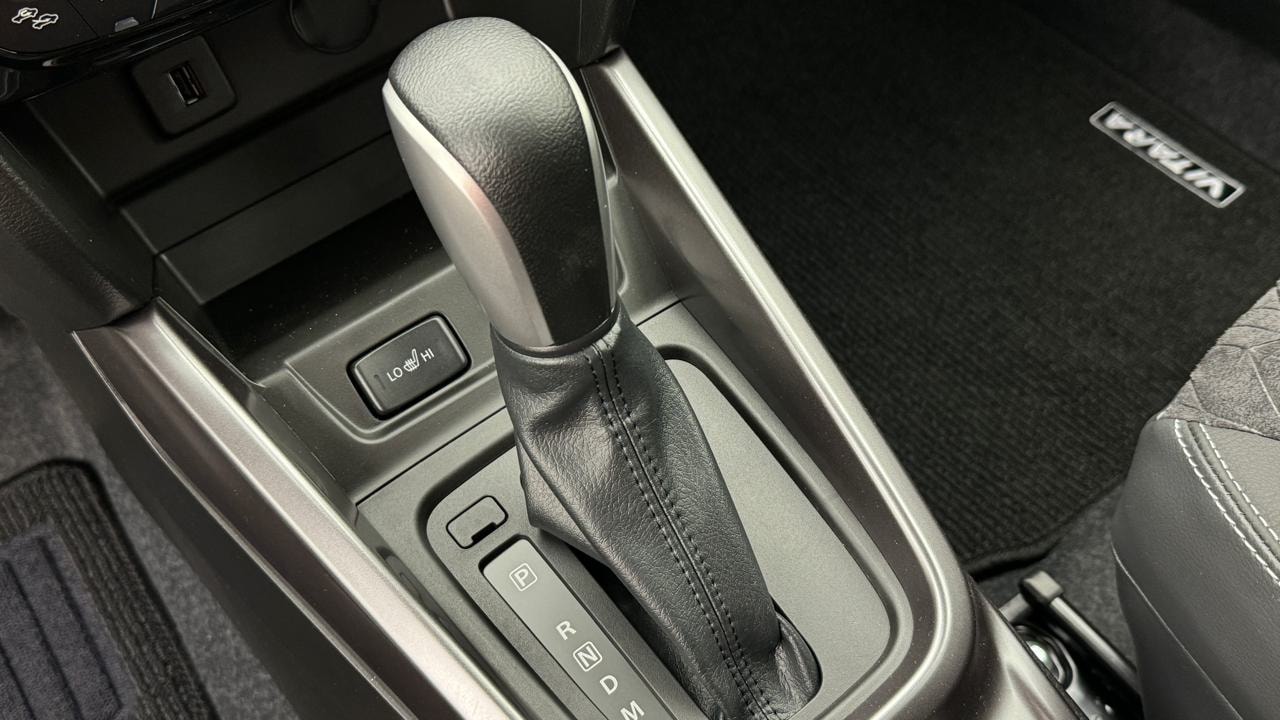 SUZUKI Vitara 1.4 Boosterjet Compact Top 4x4 Hybrid Automatic-image-10