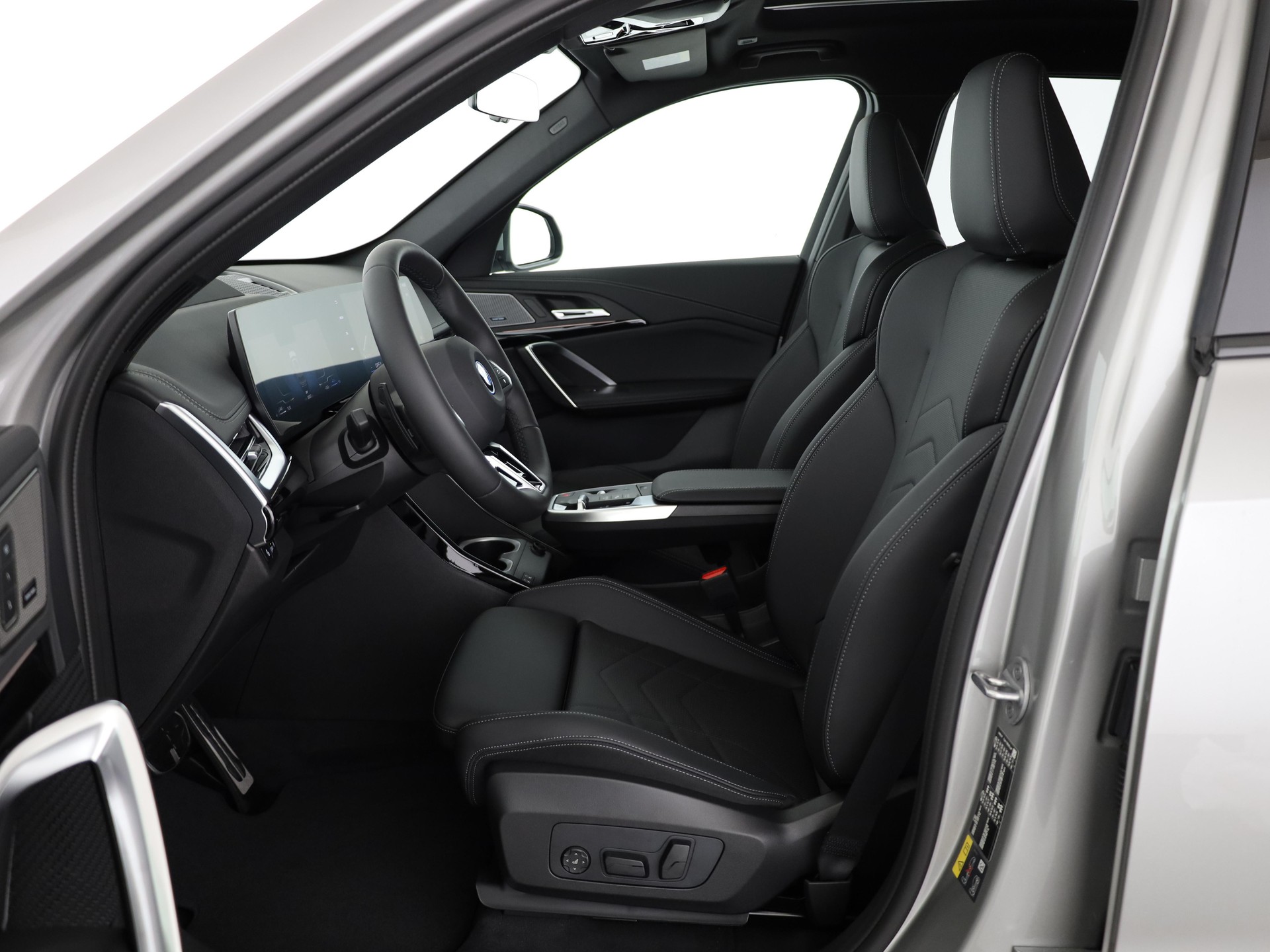 BMW X1 30e xDrive paddles-image-3