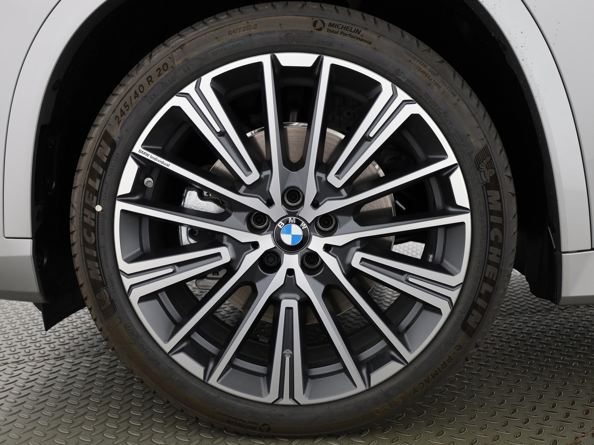 BMW X1 30e xDrive paddles-image-6