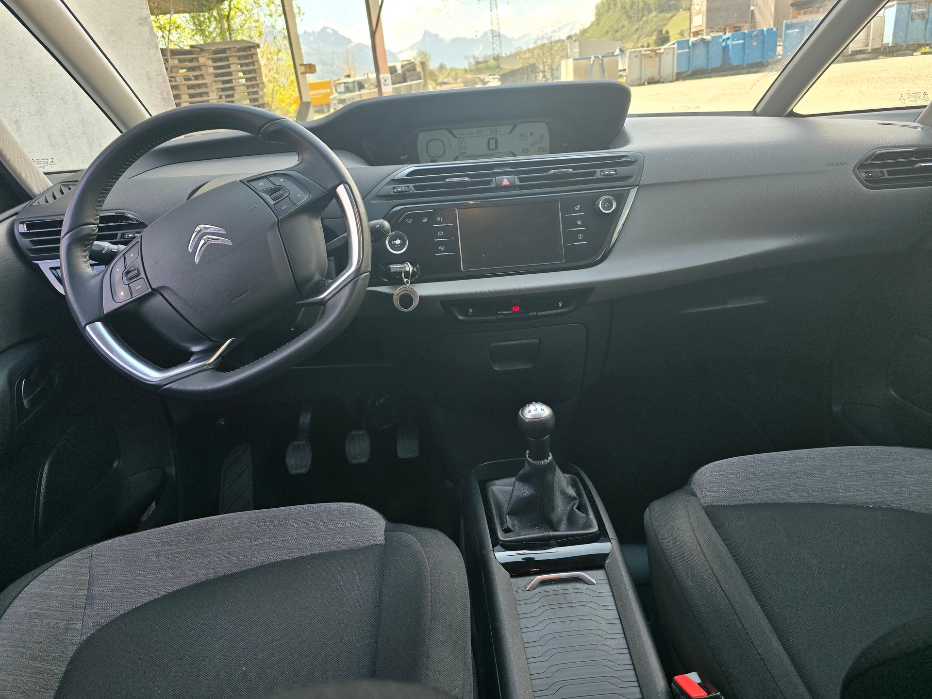 CITROEN C4 Picasso 1.6i 16V Attraction-image-10