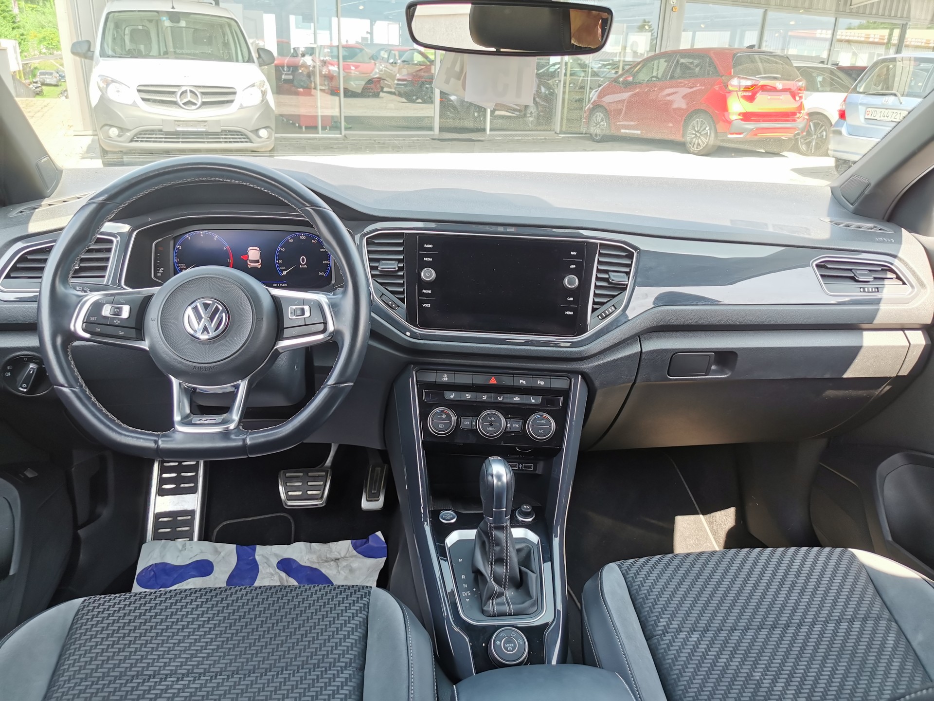 VW T-Roc 2.0 TSI Advance 4M-image-7