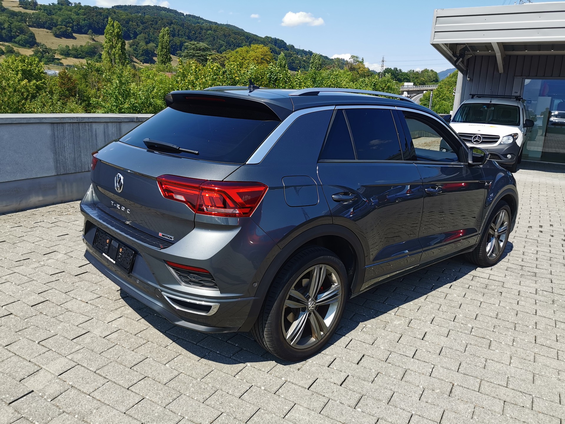 VW T-Roc 2.0 TSI Advance 4M-image-1