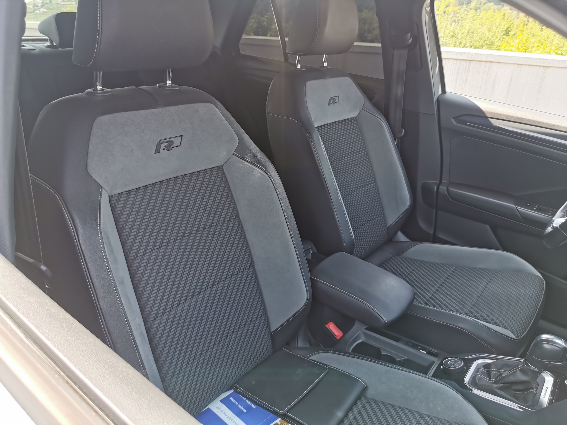 VW T-Roc 2.0 TSI Advance 4M-image-8