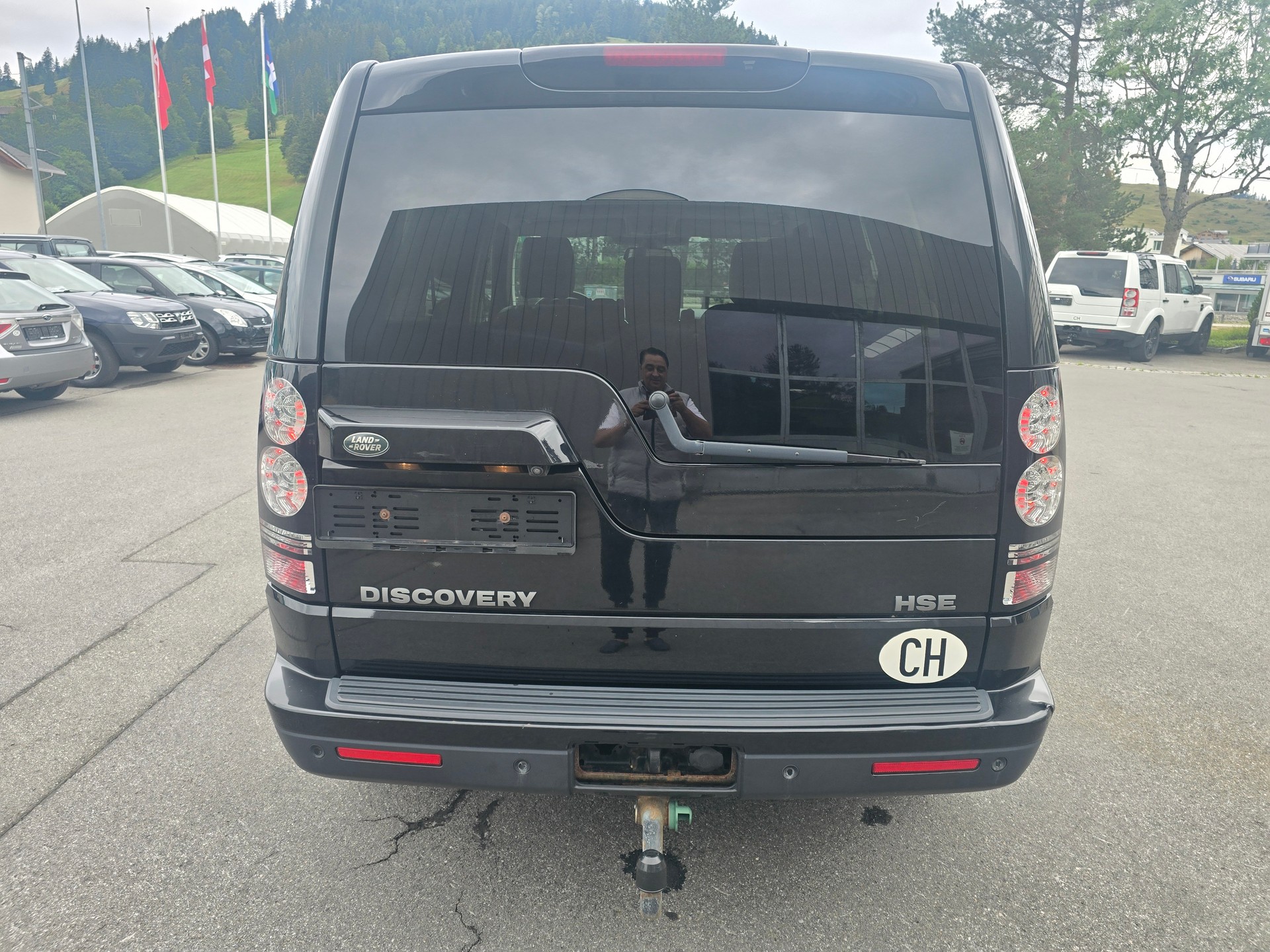 LAND ROVER Discovery 3.0 SDV6 HSE Luxury Automatic-image-3