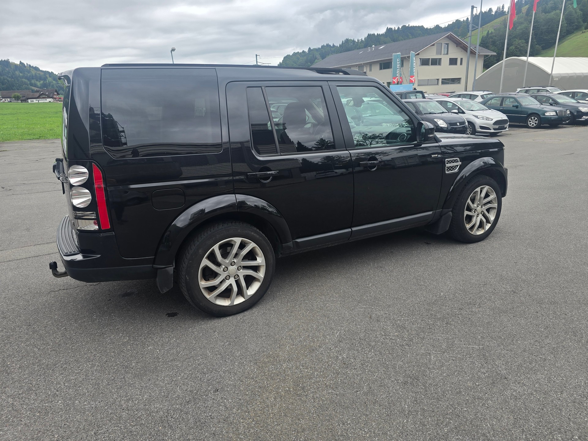 LAND ROVER Discovery 3.0 SDV6 HSE Luxury Automatic-image-7
