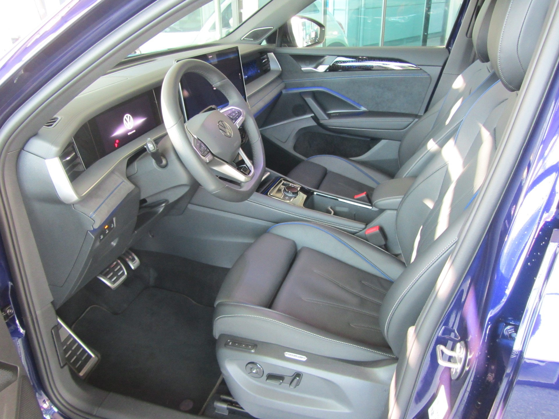 VW Tayron 2.0 TSI R-Line DSG 4Motion-image-4