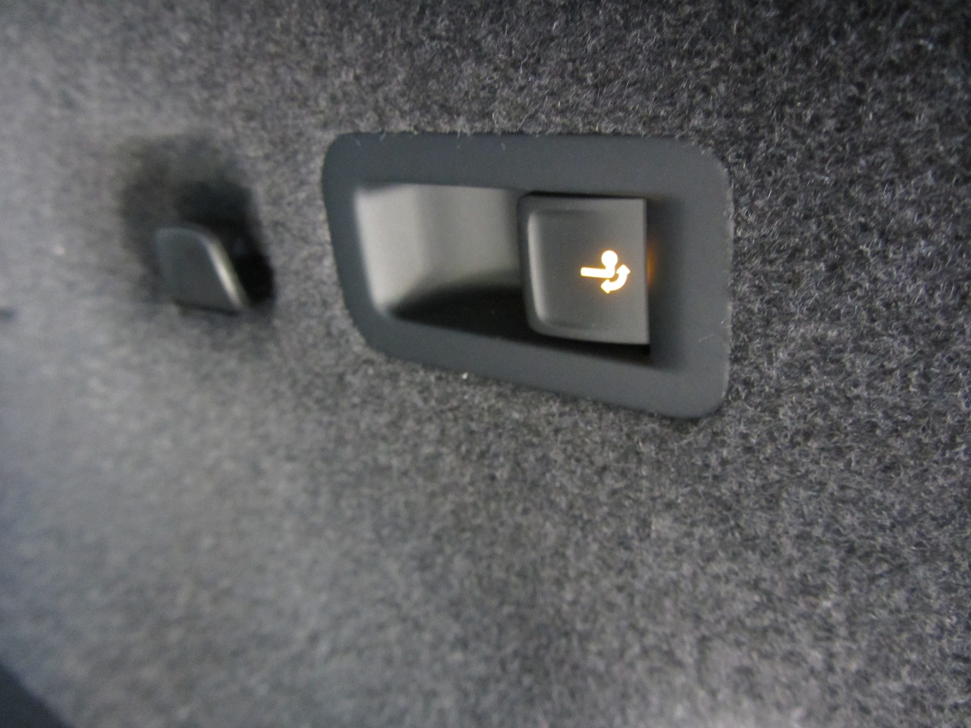 VW Tayron 2.0 TSI R-Line DSG 4Motion-image-13