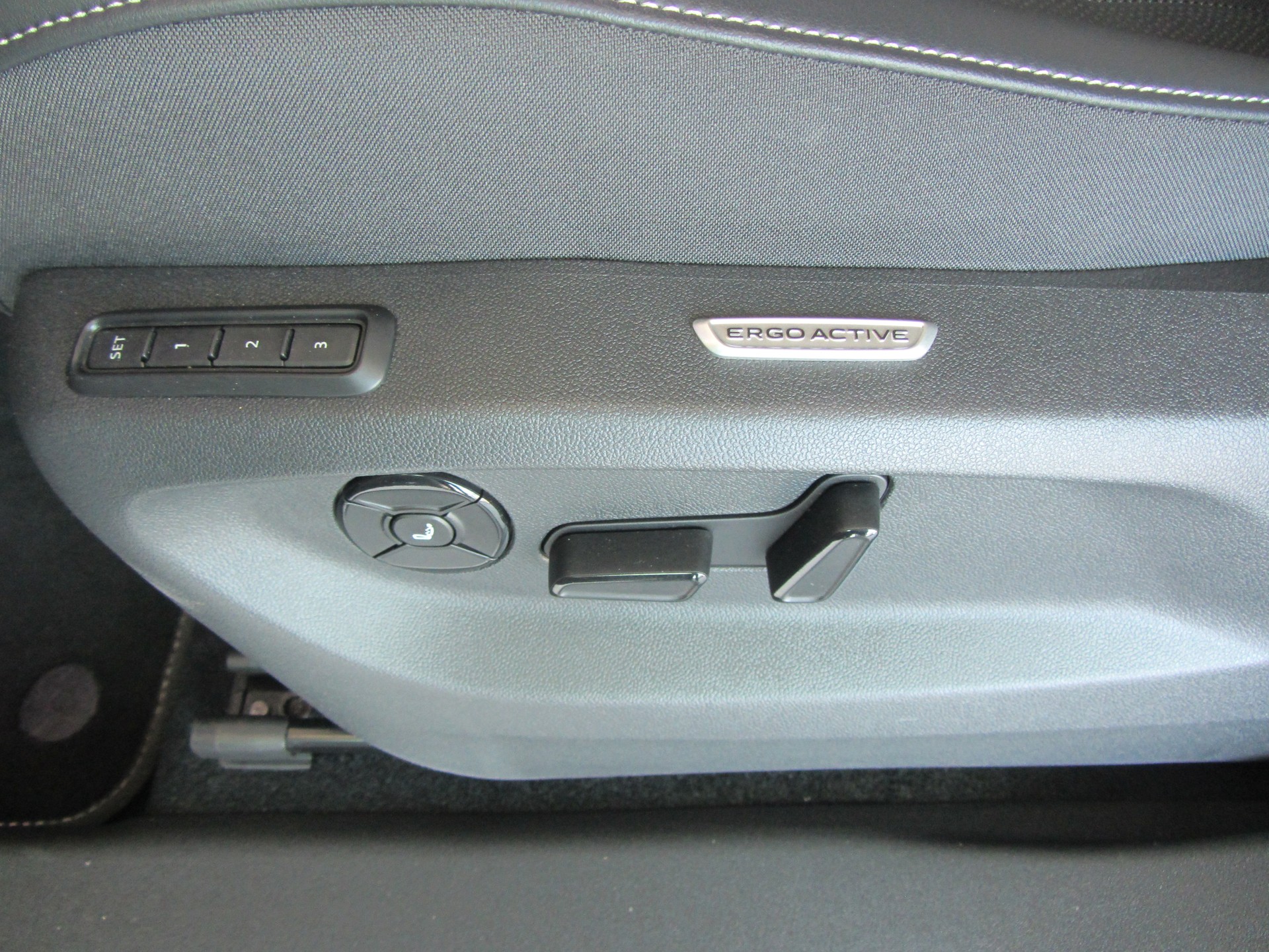 VW Tayron 2.0 TSI R-Line DSG 4Motion-image-10