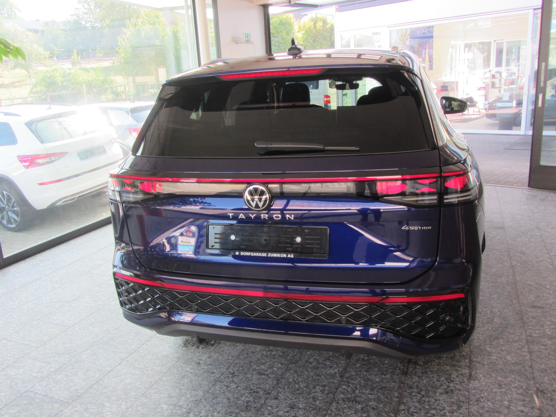 VW Tayron 2.0 TSI R-Line DSG 4Motion-image-3