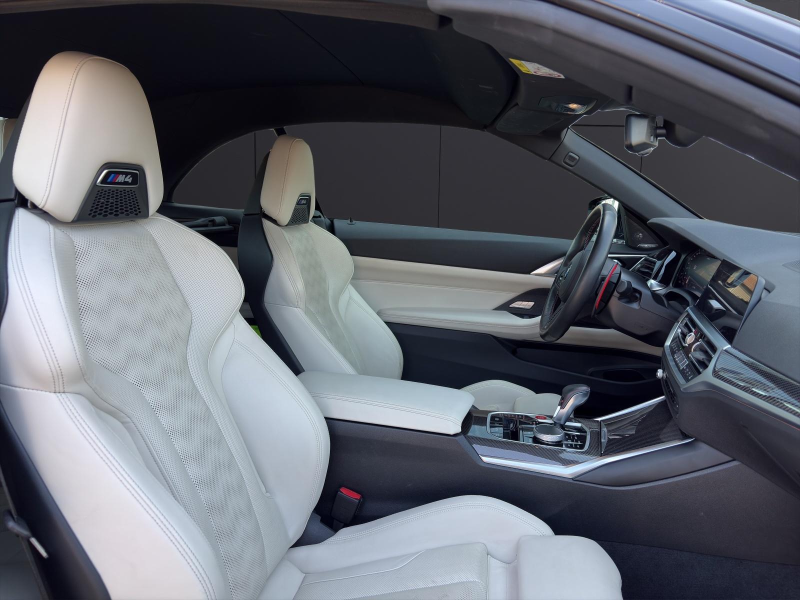 BMW M4 Competition M xDrive Cabrio-image-10