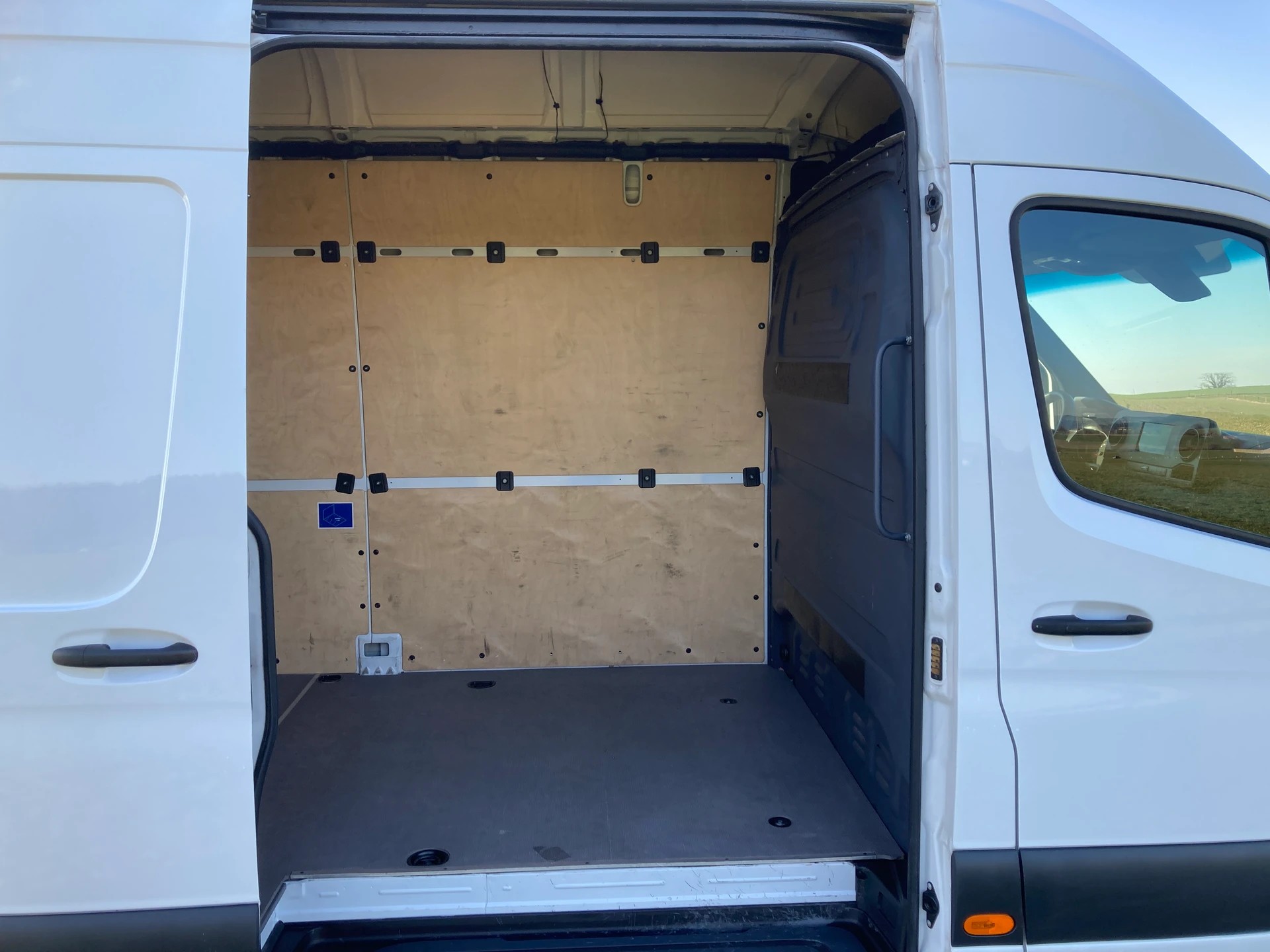 MERCEDES-BENZ Sprinter 315 CDI Extralang 9G-TRONIC-image-9