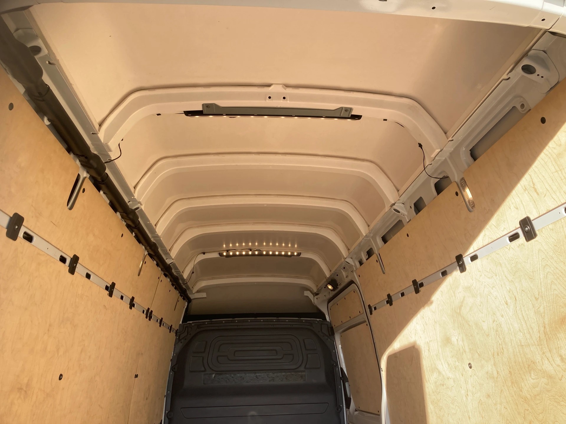 MERCEDES-BENZ Sprinter 315 CDI Extralang 9G-TRONIC-image-8