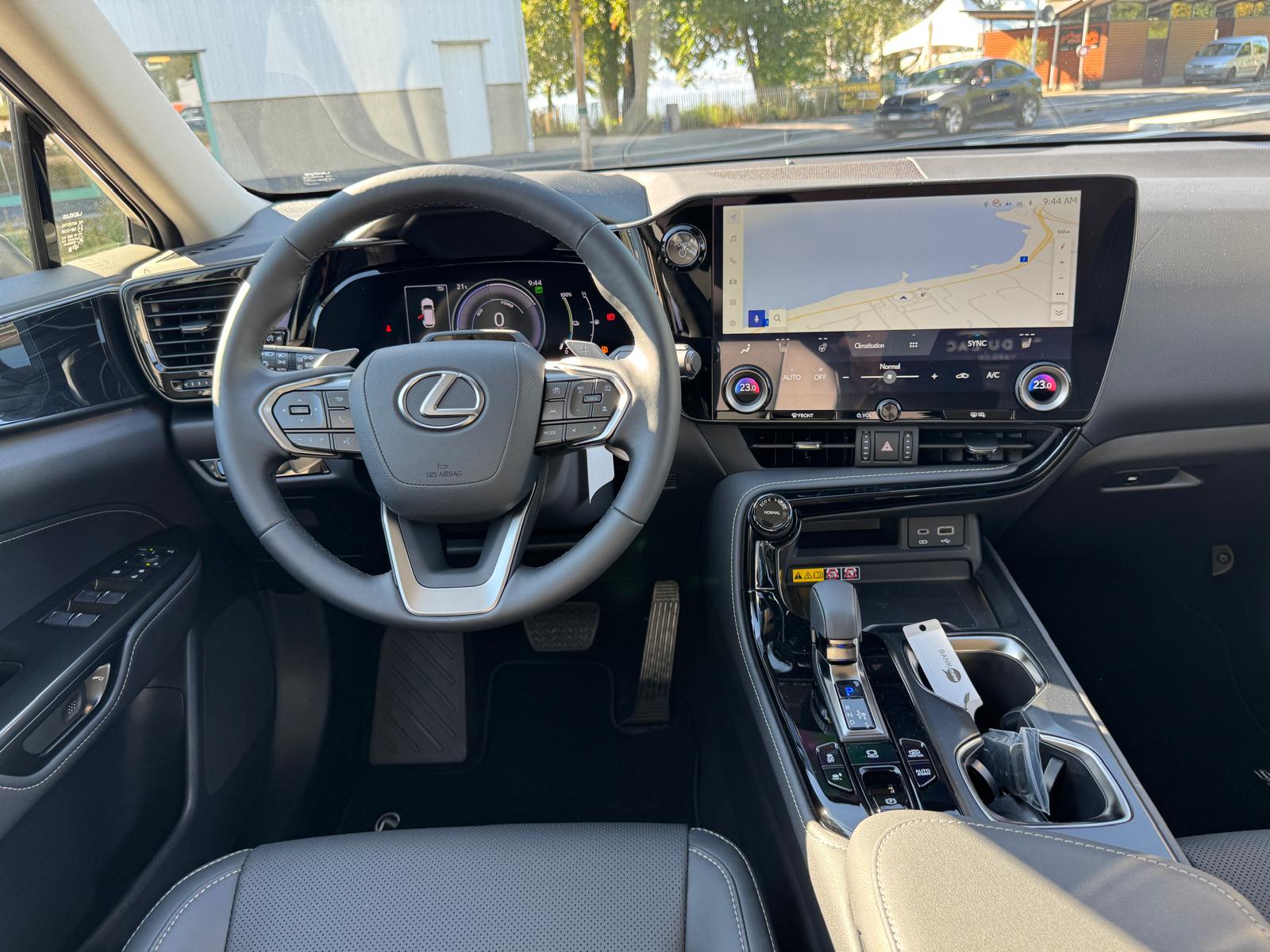 LEXUS NX 450h+ E-FOUR Comfort-image-8