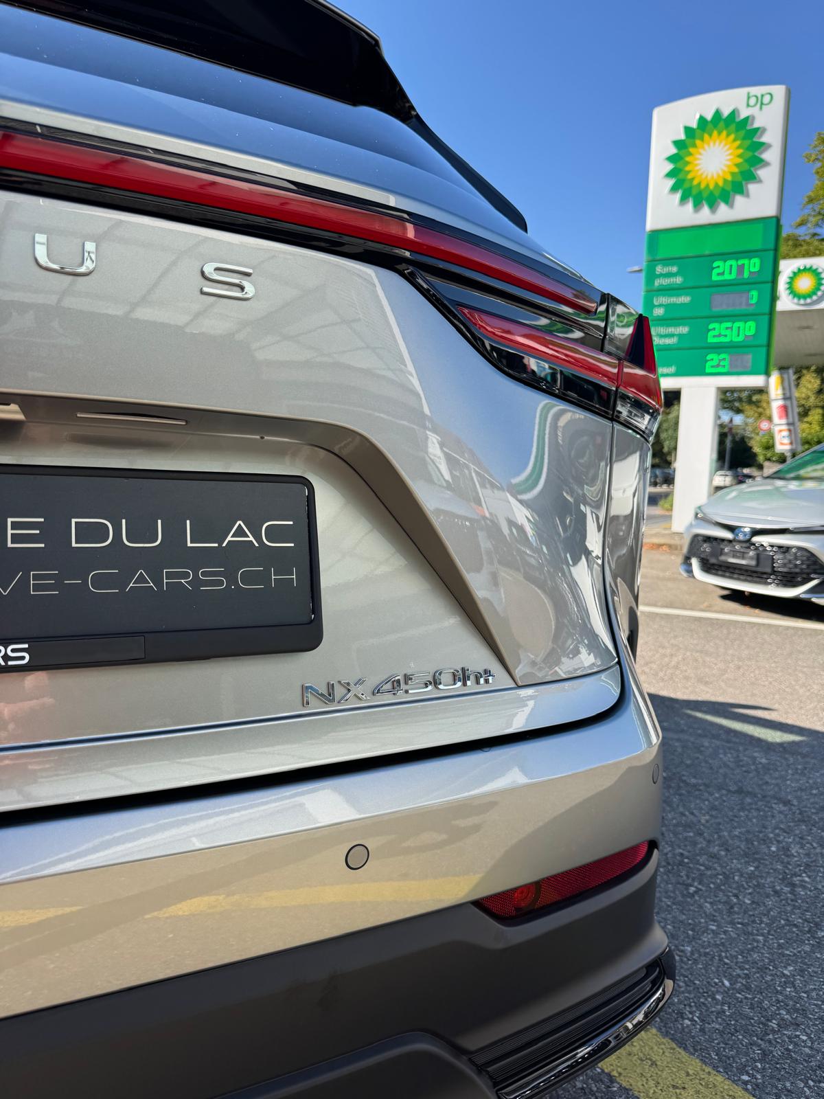 LEXUS NX 450h+ E-FOUR Comfort-image-5