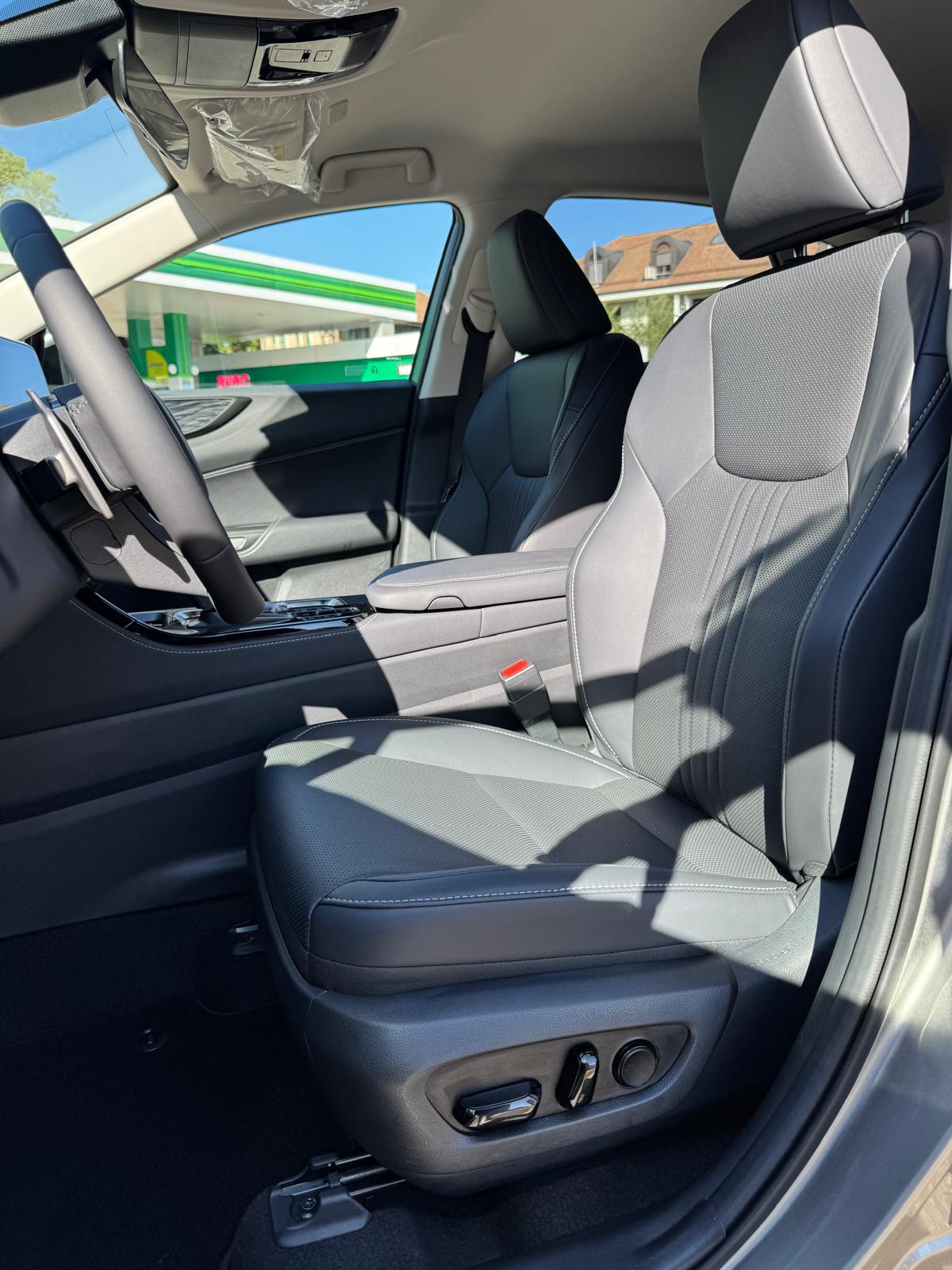 LEXUS NX 450h+ E-FOUR Comfort-image-10
