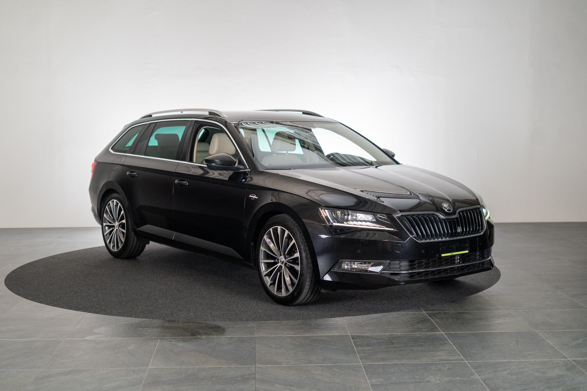 SKODA Superb Combi 2.0 TDI 190 L&K 4x4 DSG / 360°Kamera / el.Sitze-image-2