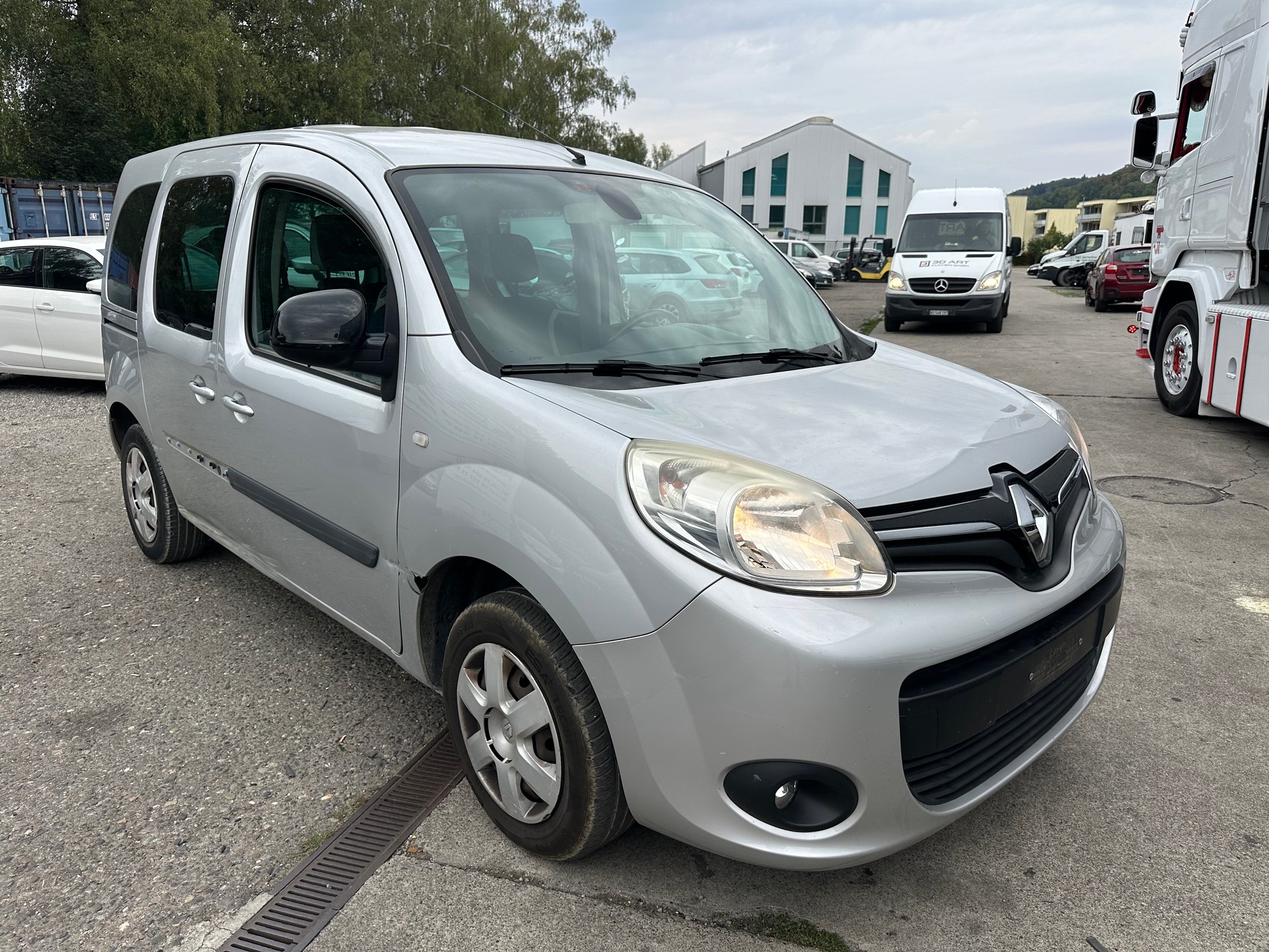 RENAULT Kangoo 1.5 dCi Energy-image-9