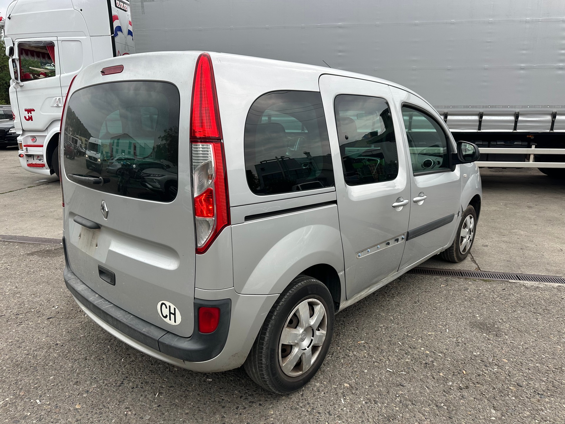 RENAULT Kangoo 1.5 dCi Energy-image-5