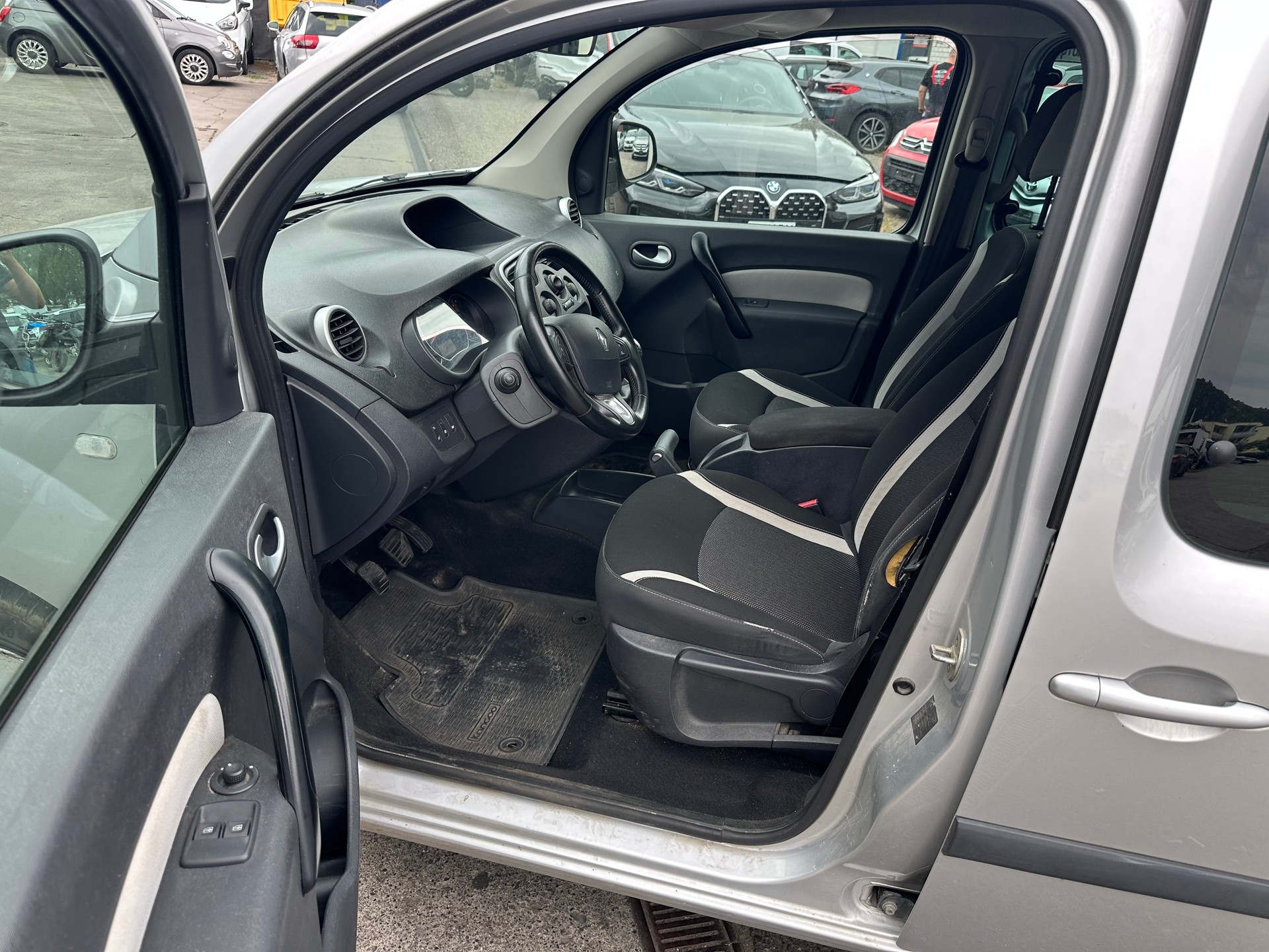 RENAULT Kangoo 1.5 dCi Energy-image-12