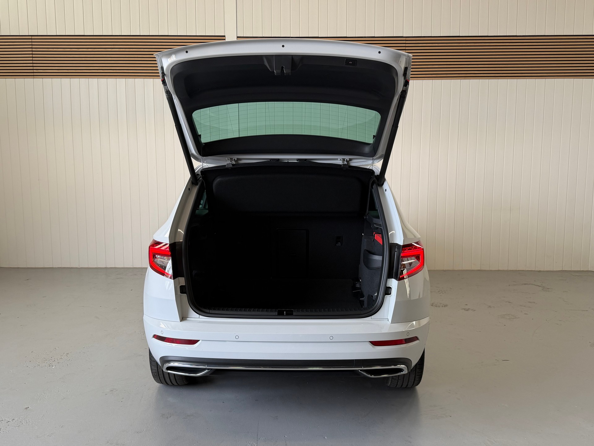 SKODA Karoq 2.0 TSI SportLine 4x4 DSG - AHK -frisch ab Service & MFK-image-21