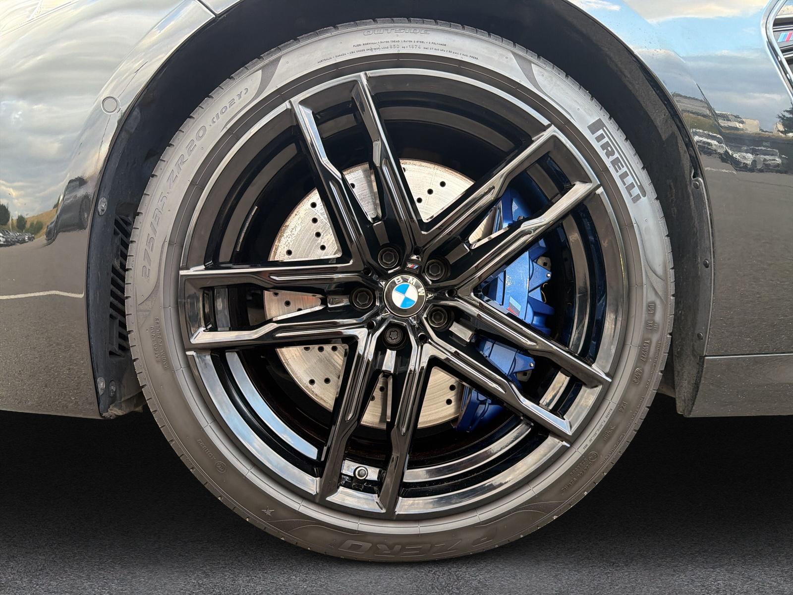 BMW M8 Competition xDrive Cabriolet-image-9