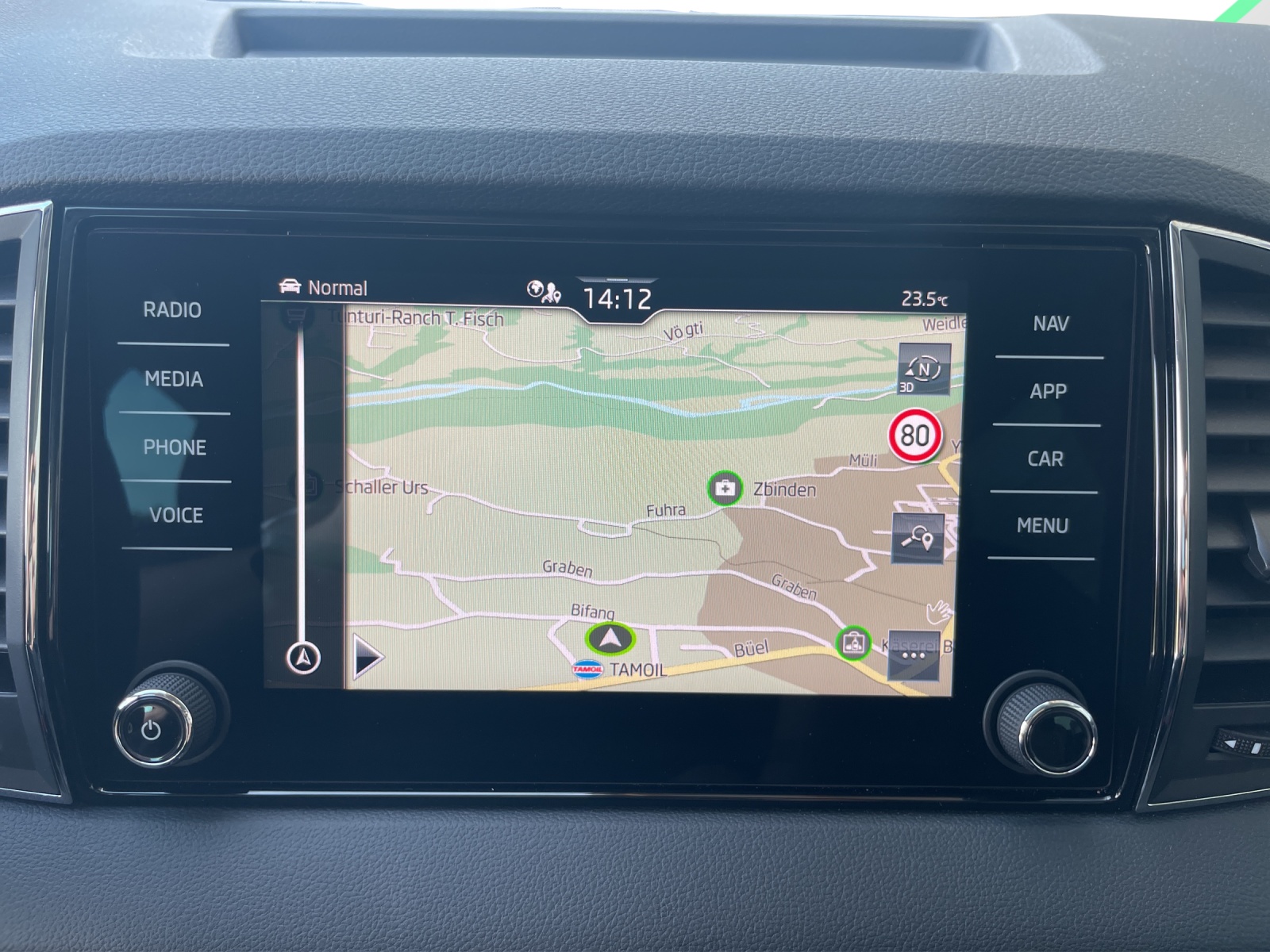 SKODA Karoq 2.0 TDI CR Selection 4x4 DSG-image-11