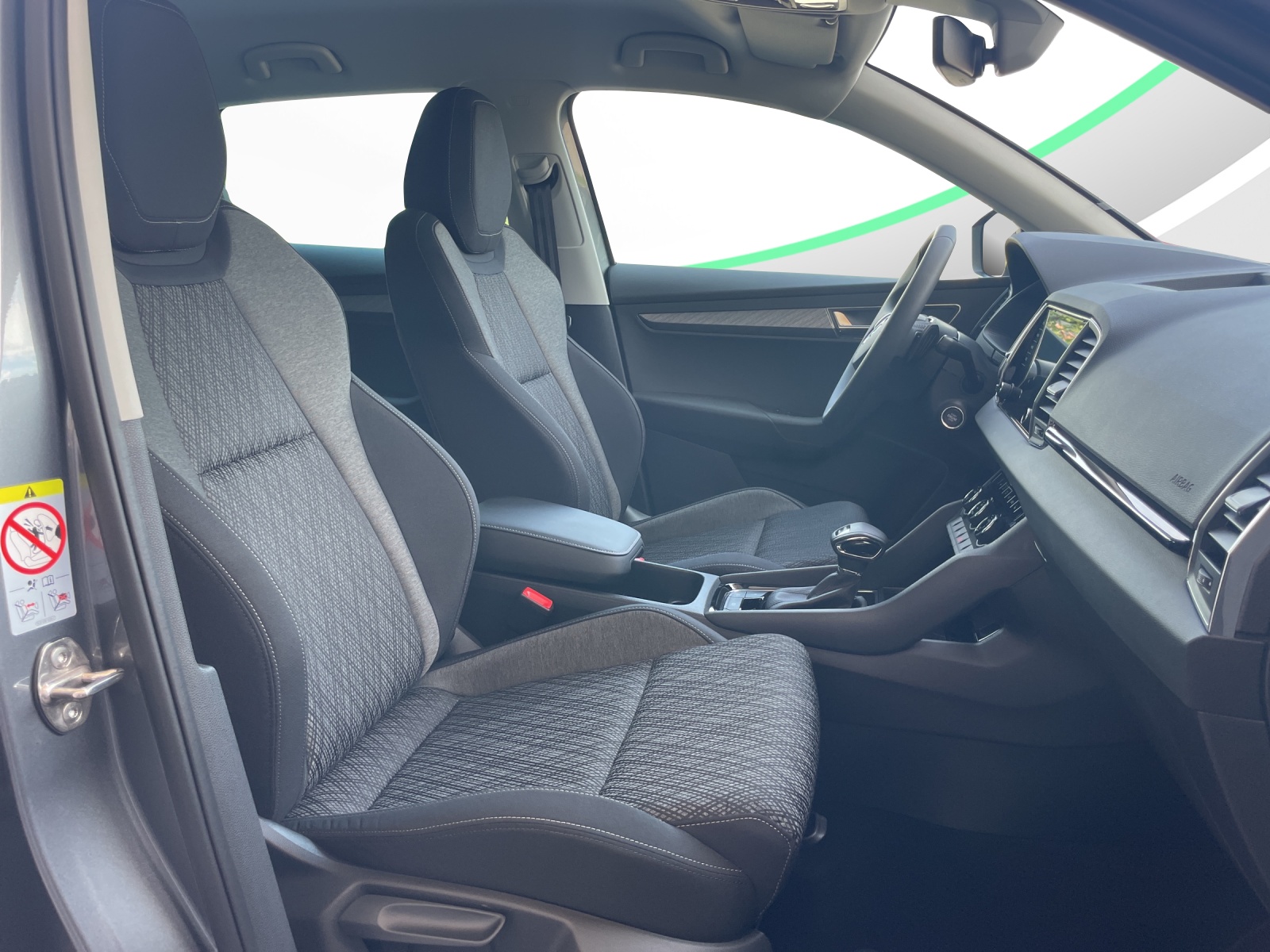 SKODA Karoq 2.0 TDI CR Selection 4x4 DSG-image-12