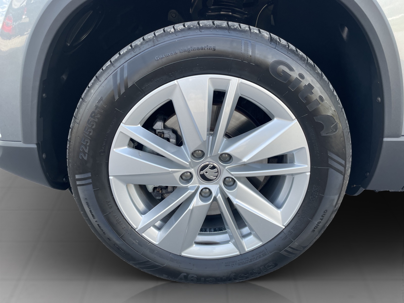 SKODA Karoq 2.0 TDI CR Selection 4x4 DSG-image-18