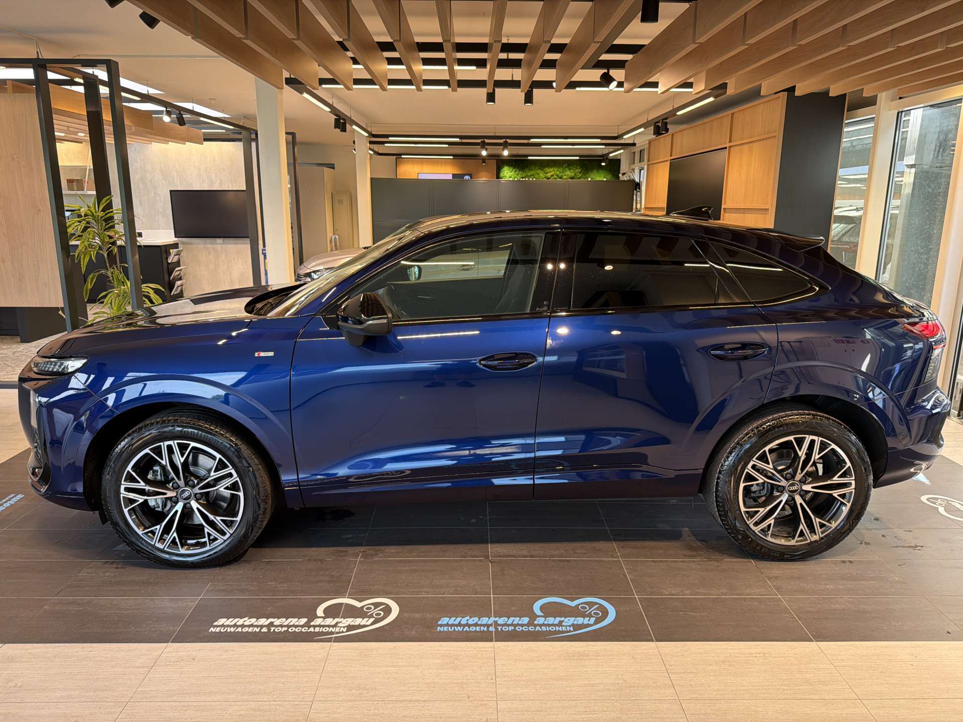 AUDI Q3 Sportback TFSi quattro S-Line 204PS S-Tronic Automat-image-11