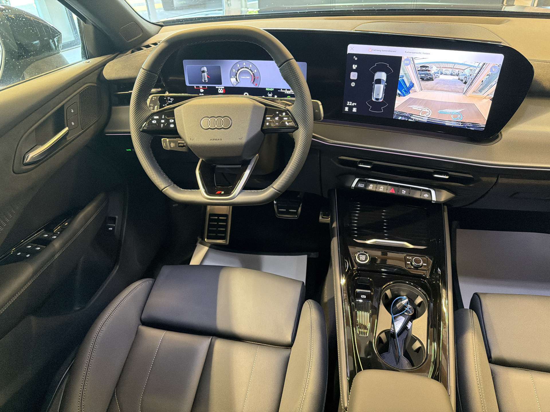 AUDI Q3 Sportback TFSi quattro S-Line 204PS S-Tronic Automat-image-4