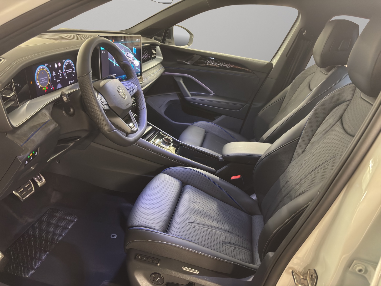 VW Tayron 2.0 TSI R-Line DSG 4Motion-image-5