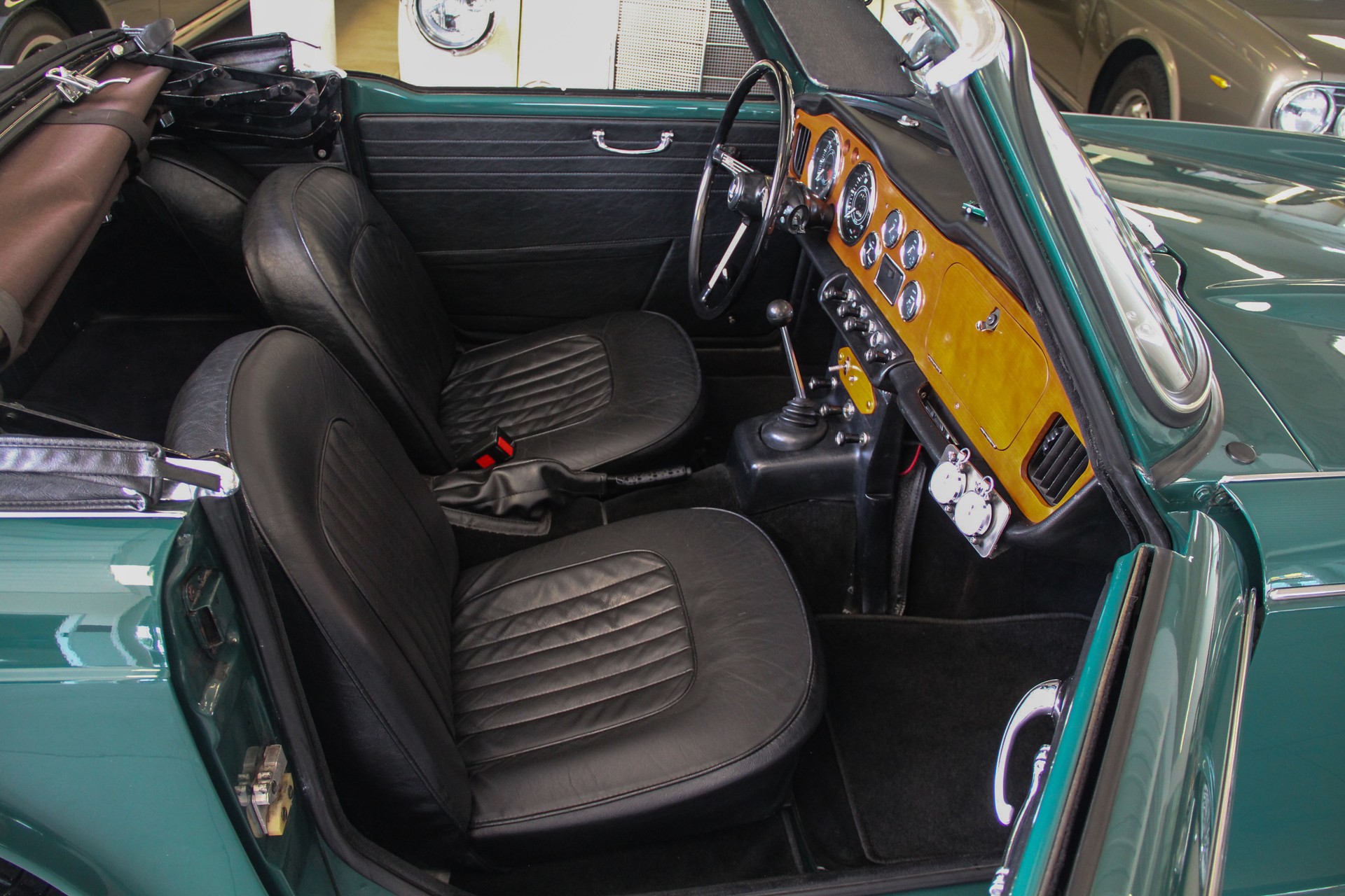 TRIUMPH TR4A IRS ( TR4 A IRS ) + Overdrive ⭐⭐⭐⭐⭐-image-8