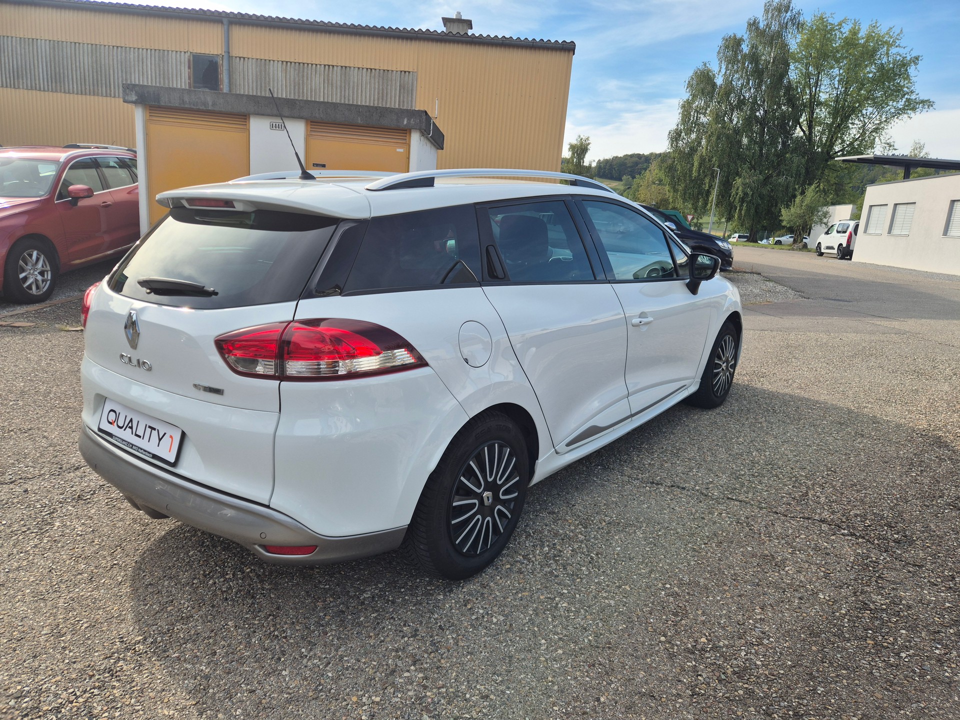 RENAULT Clio Grandtour 1.2 16V T GT EDC-image-13