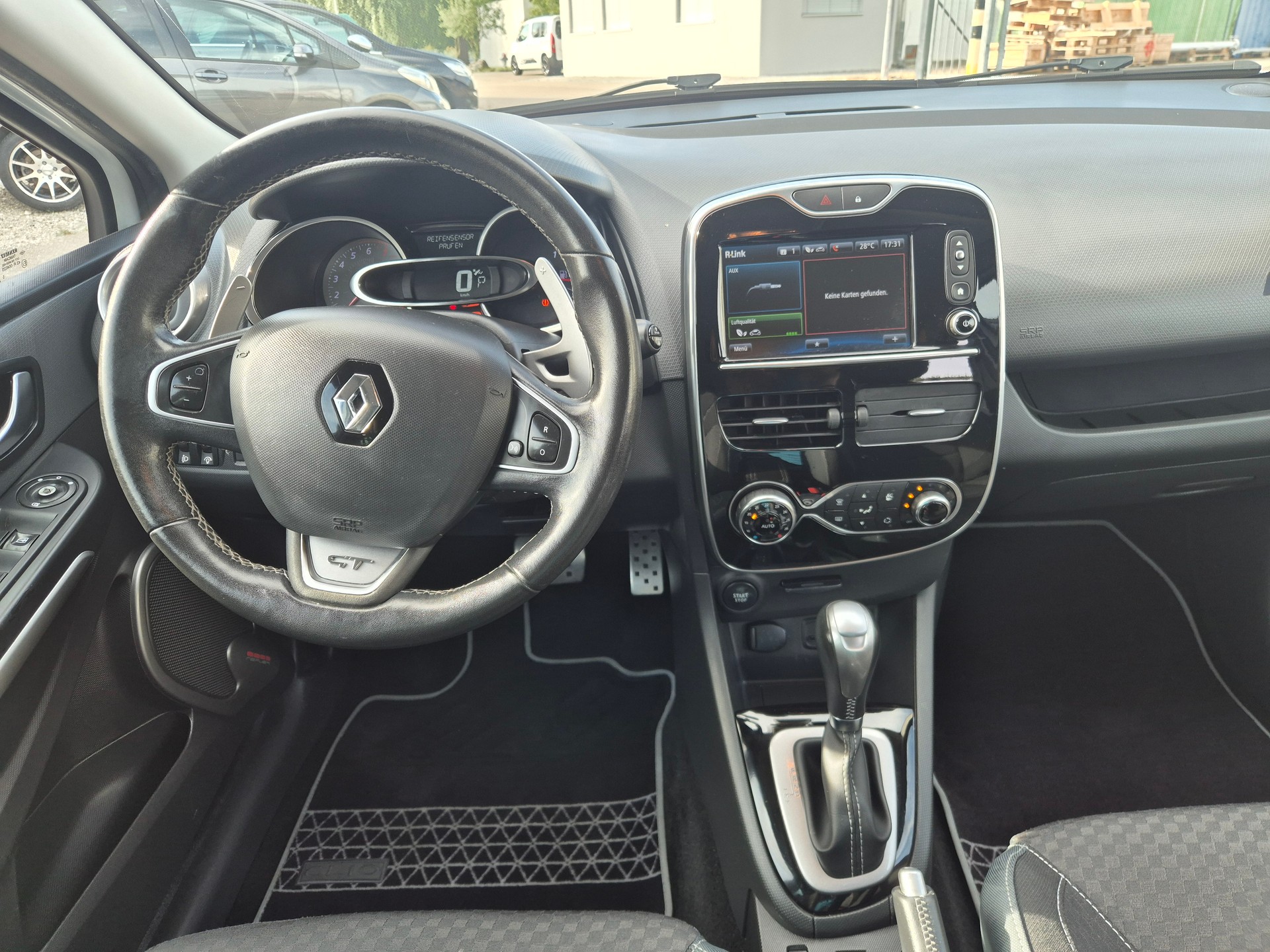 RENAULT Clio Grandtour 1.2 16V T GT EDC-image-10