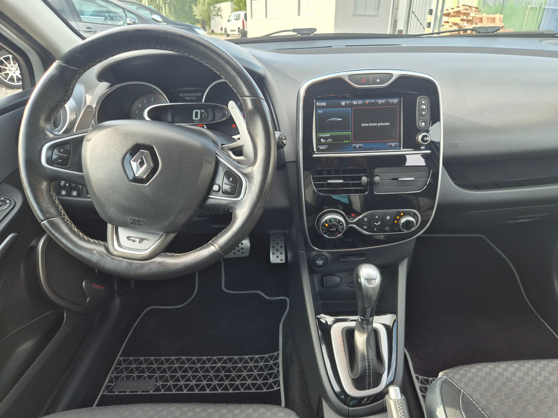 RENAULT Clio Grandtour 1.2 16V T GT EDC-image-9