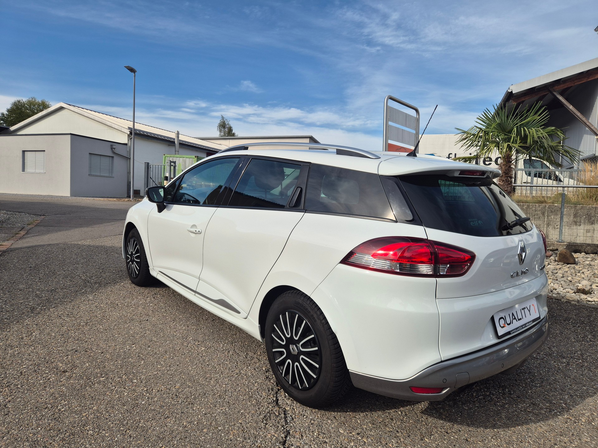 RENAULT Clio Grandtour 1.2 16V T GT EDC-image-14