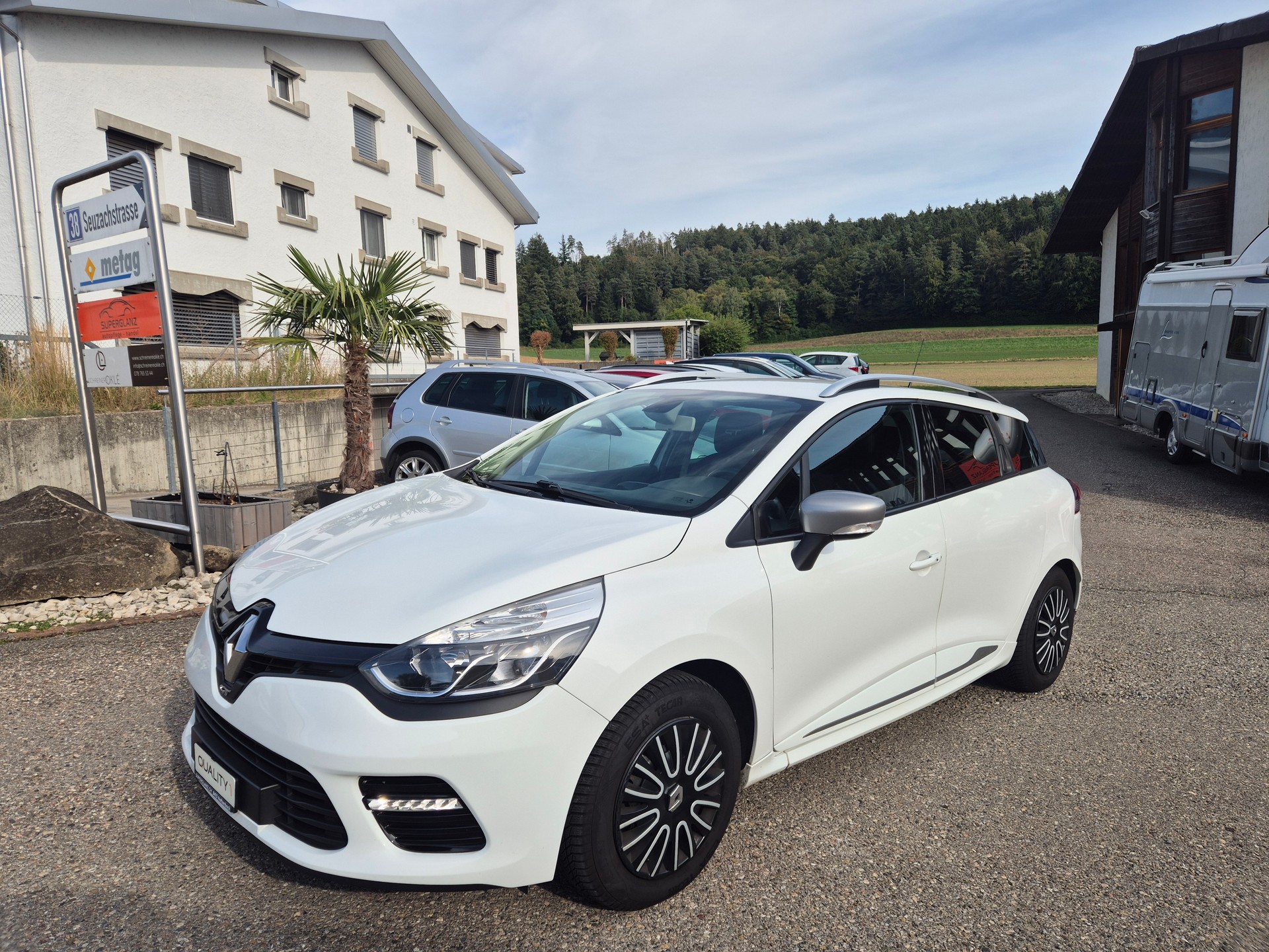 RENAULT Clio Grandtour 1.2 16V T GT EDC-image-17
