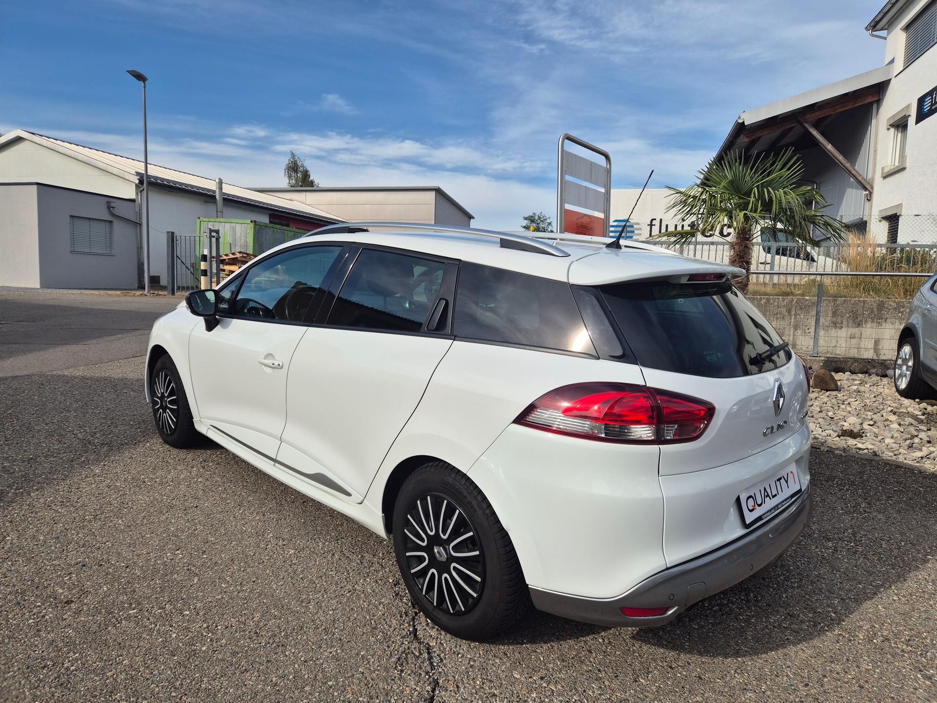 RENAULT Clio Grandtour 1.2 16V T GT EDC-image-4