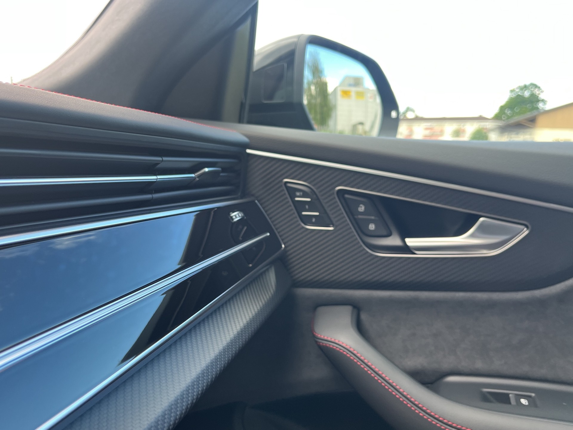 AUDI Q8 SUV TDI quattro 210 kW tiptronic*Standheizung, AHK, B&O Sound, 23"Alu, Panodach, (5-Jahre Garantie)-image-19