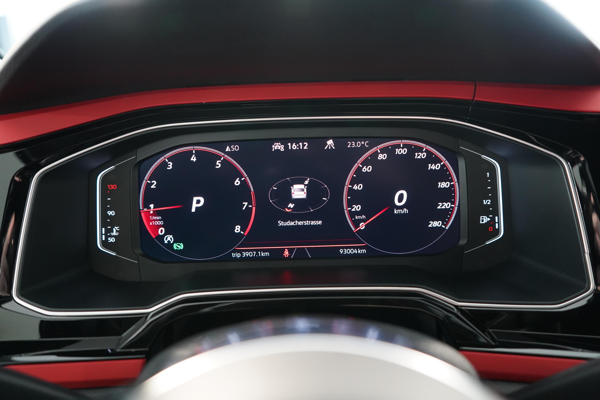 VW Polo 2.0 TSI GTI DSG-image-9