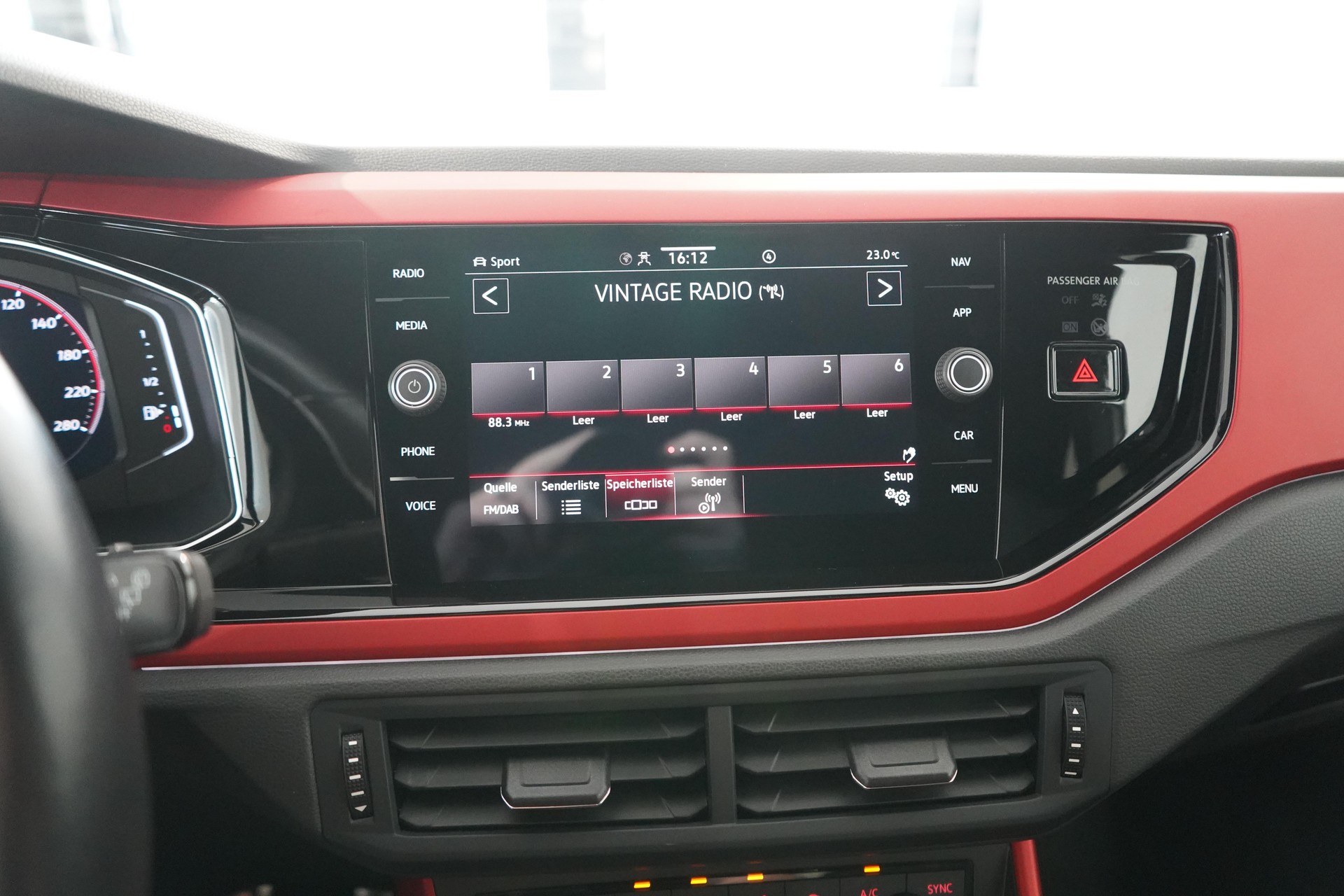 VW Polo 2.0 TSI GTI DSG-image-12