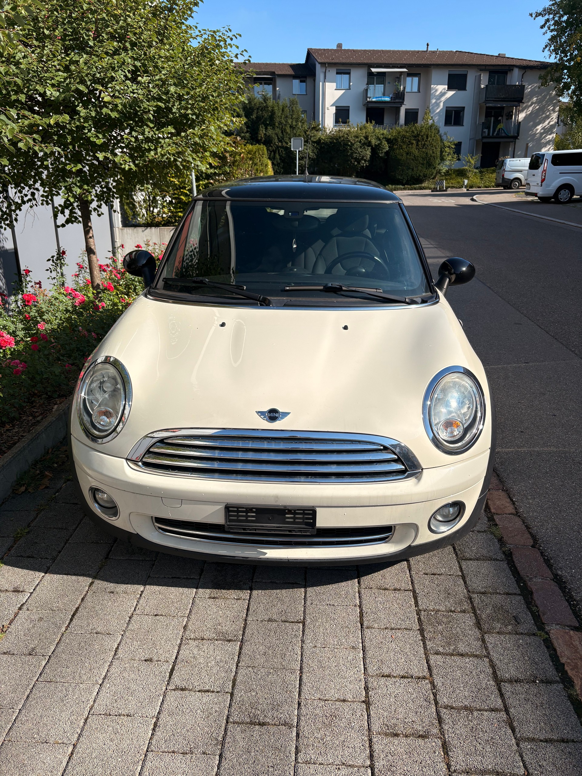 MINI Cooper-image-1
