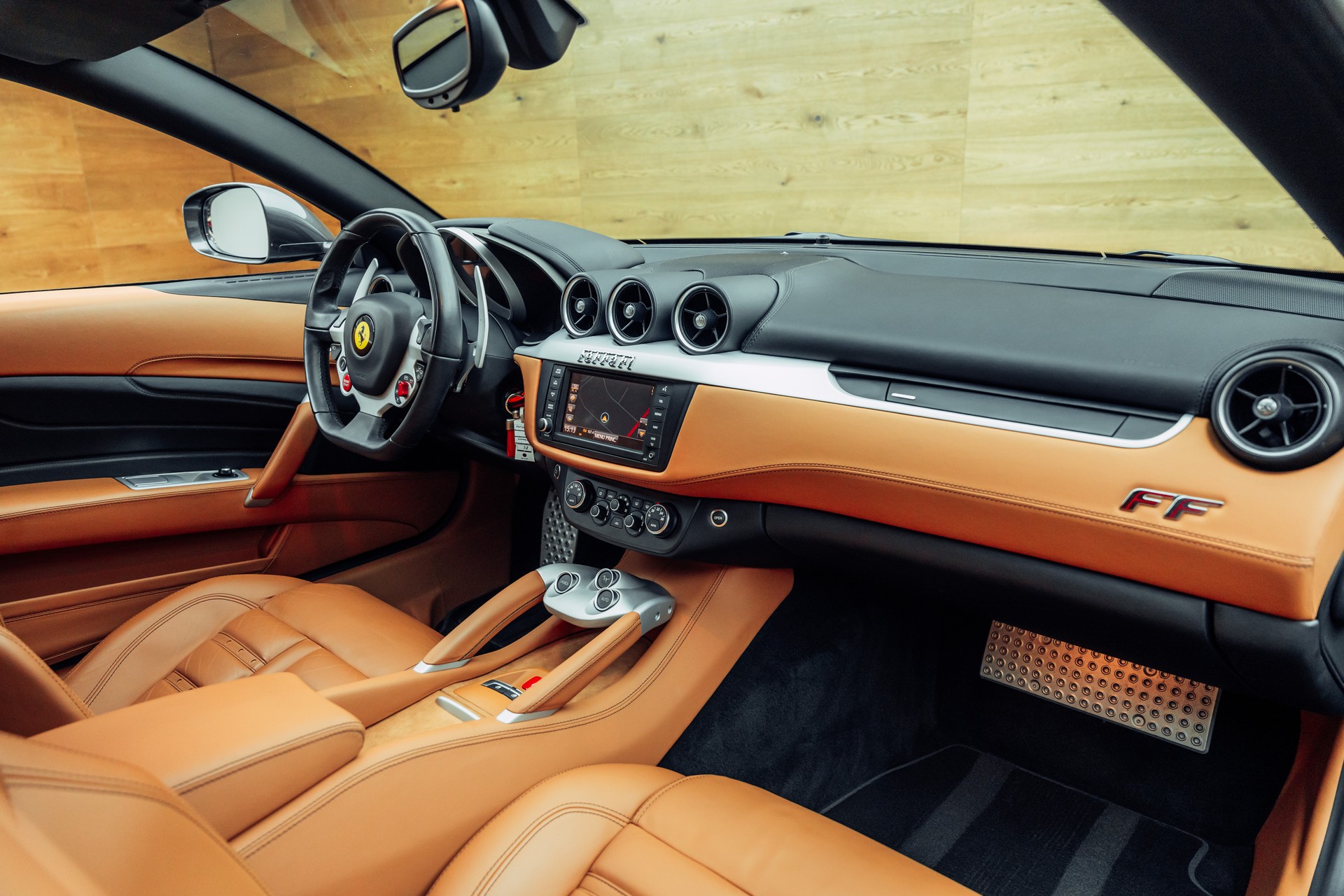 FERRARI FF-image-4