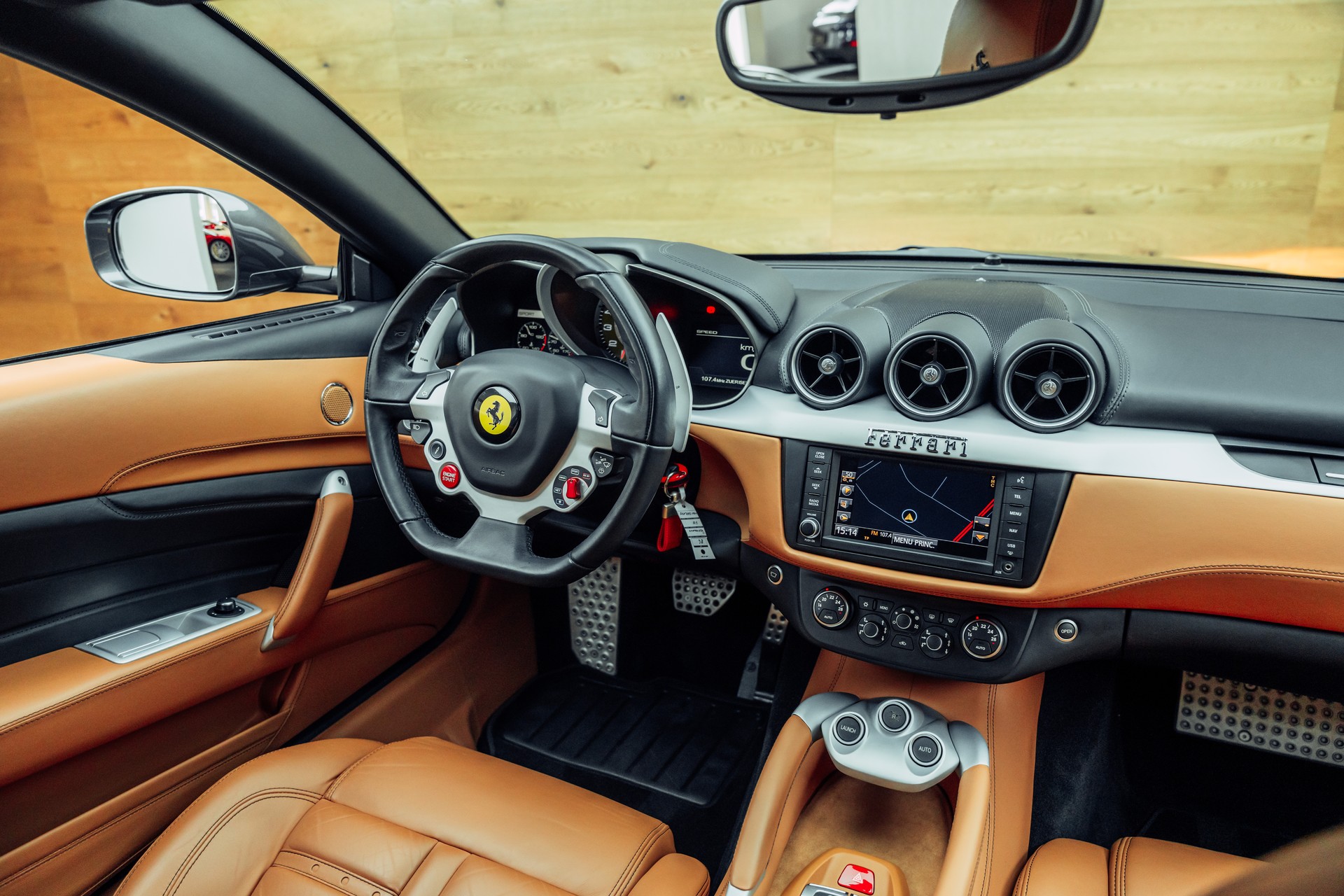 FERRARI FF-image-18