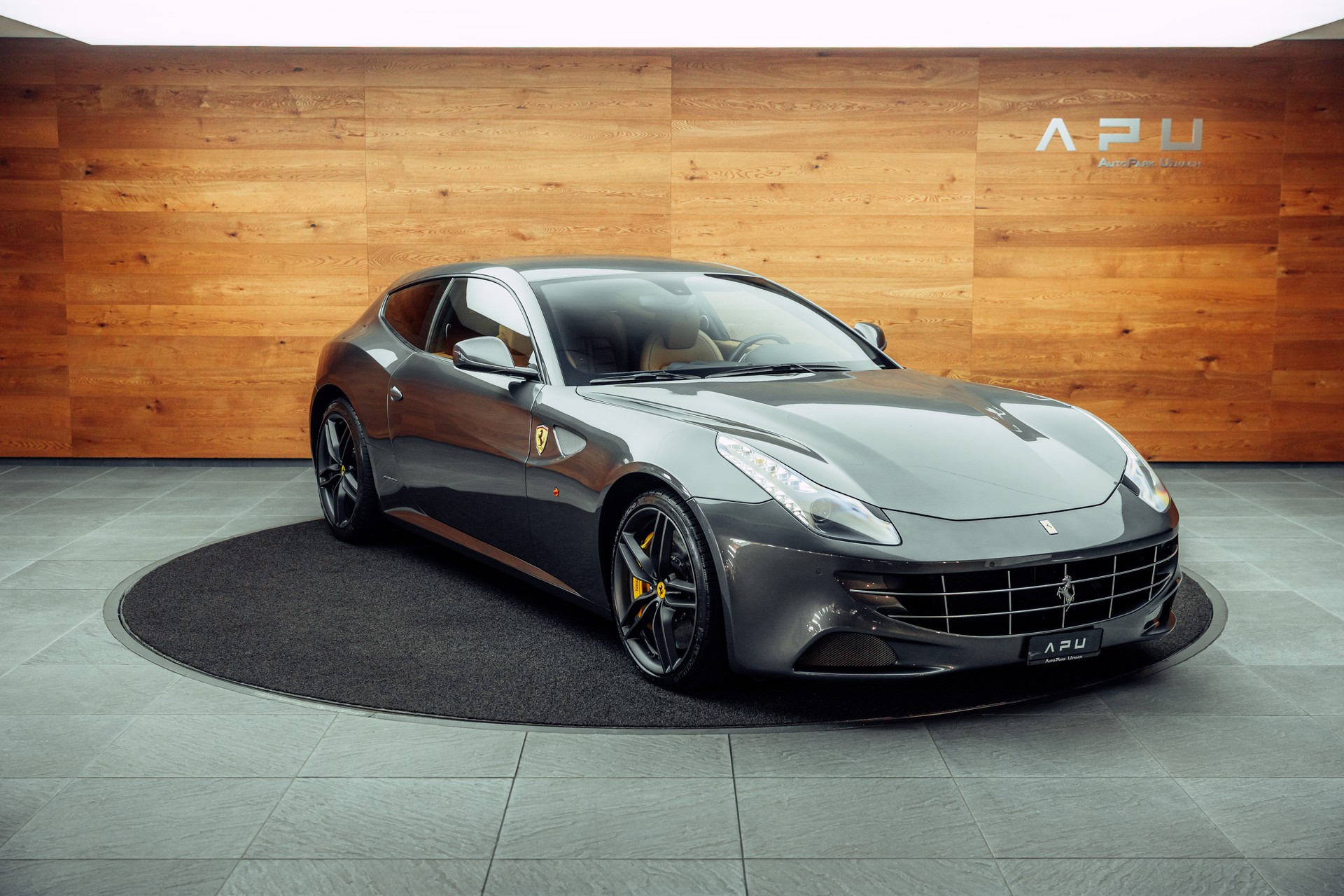 FERRARI FF
