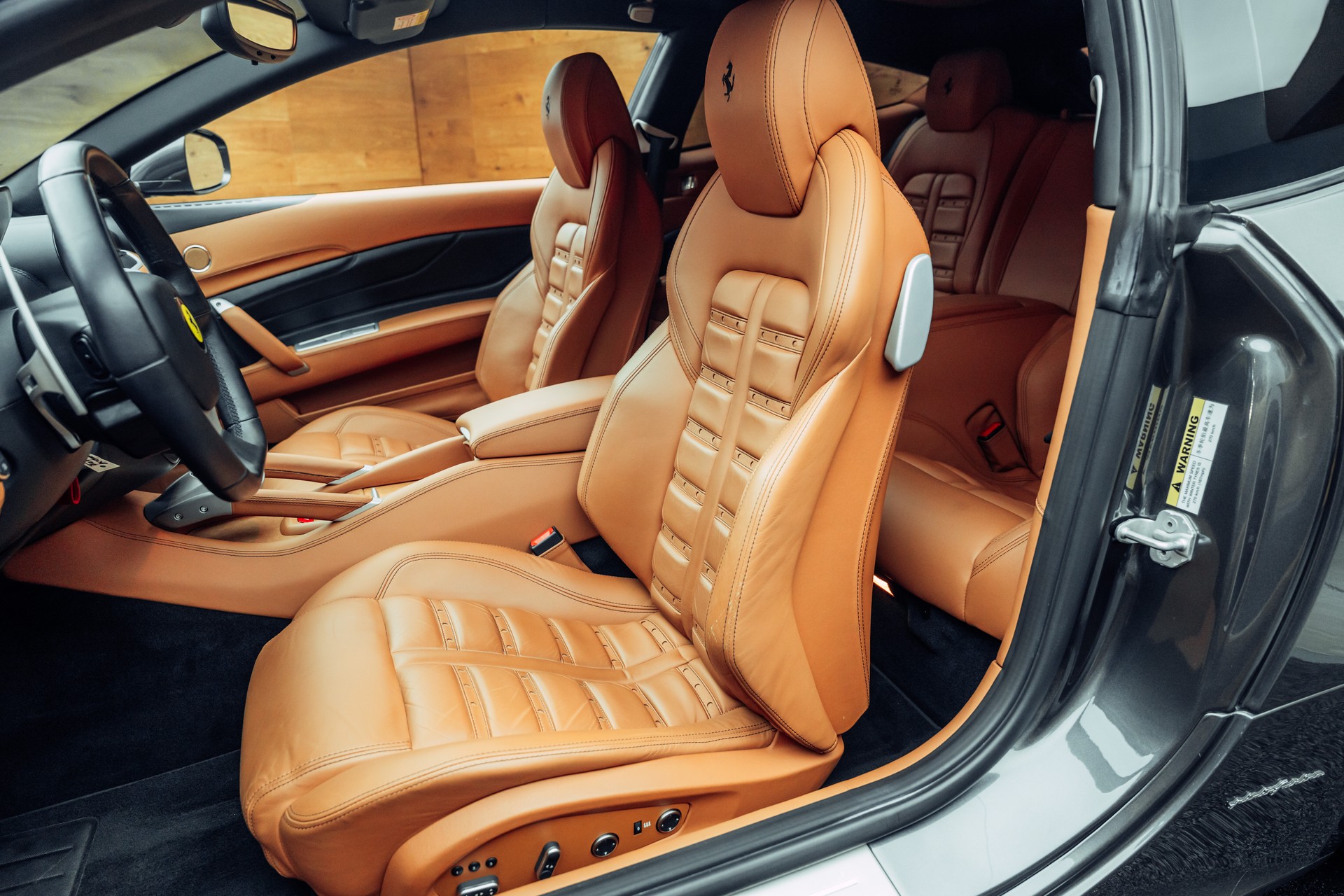 FERRARI FF-image-5
