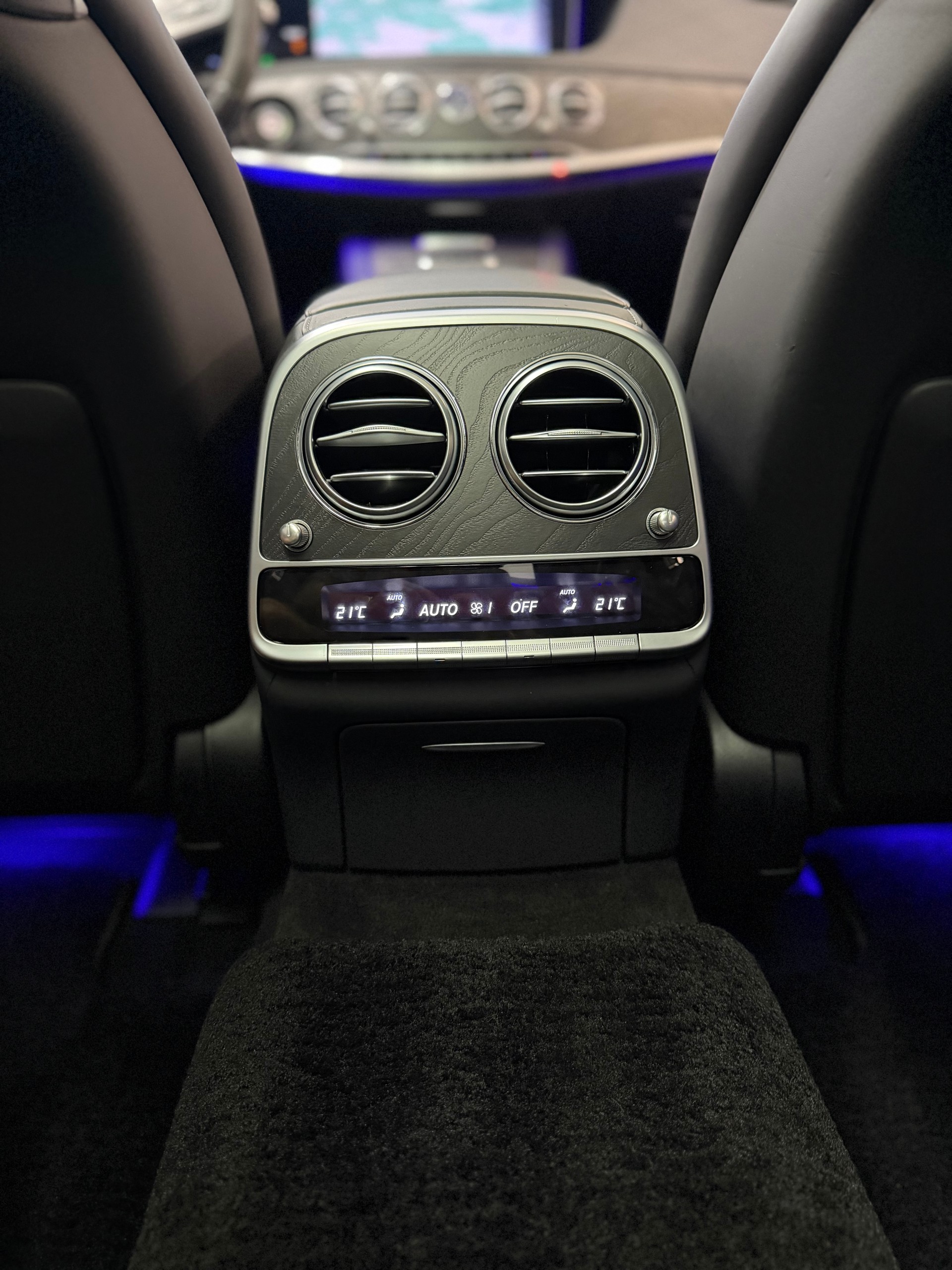 MERCEDES-BENZ S 63 V8 AMG 4matic+ lang-image-20