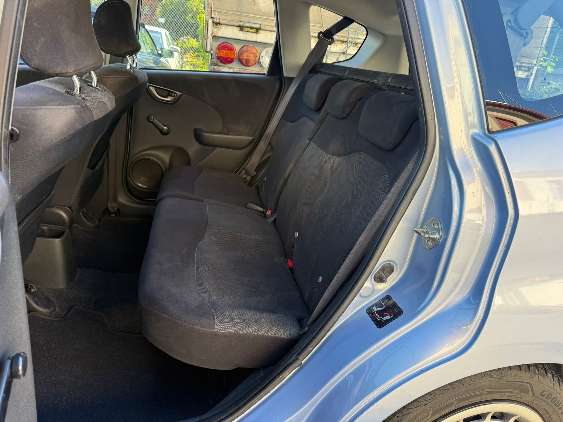 HONDA Jazz 1.4i Elegance i-Shift-image-7