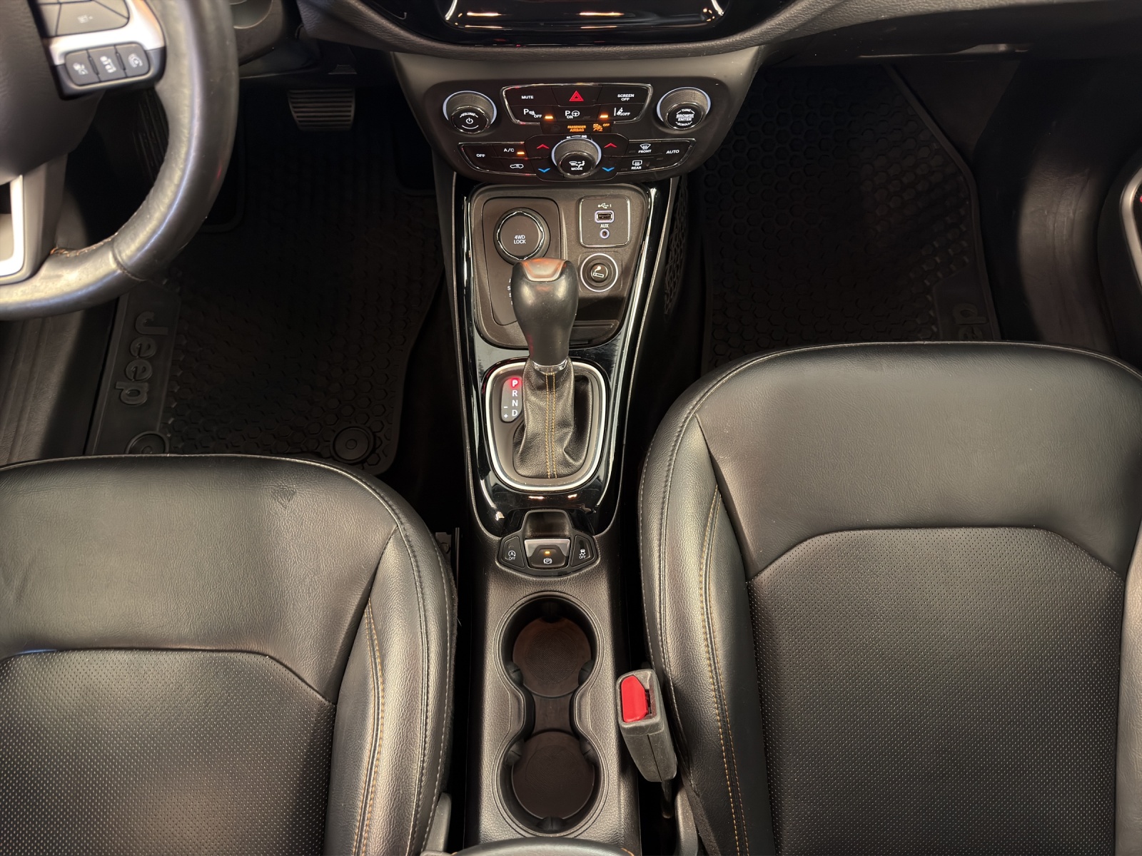 JEEP Compass 1.4 T Limited AWD-image-12