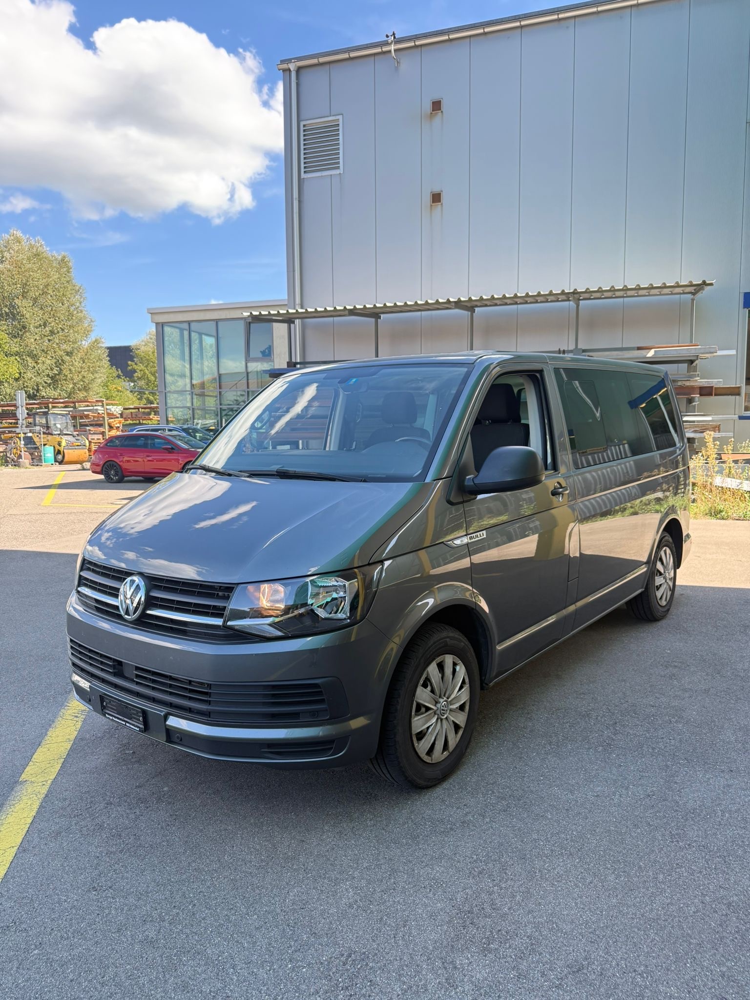 VW T6 Multivan 2.0 TDI Comfort. '70 Jahre Bulli' DSG-image-2
